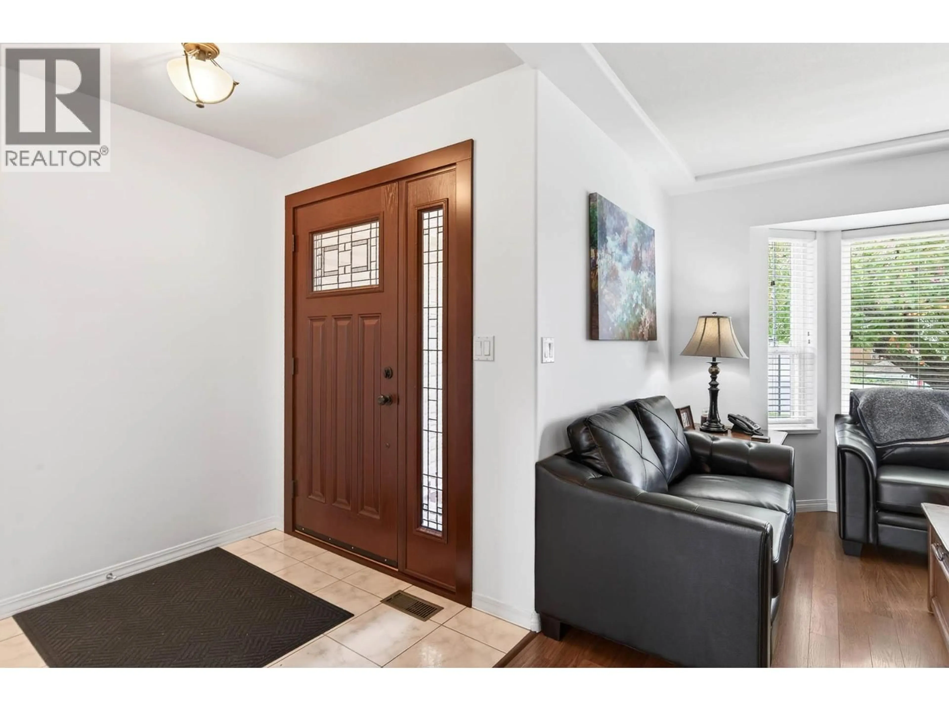 Indoor entryway for 2359 WHITBURN CRESCENT, Kamloops British Columbia V1S1W4