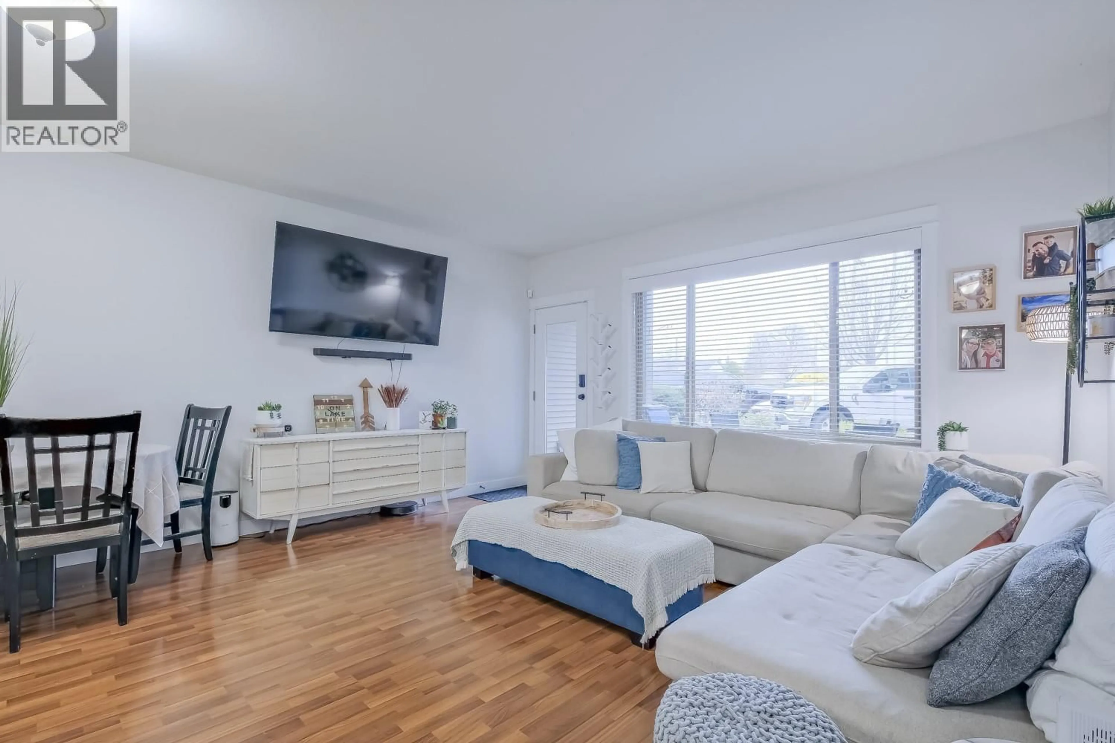 Living room with furniture, unknown for 202 - 3350 WOODSDALE ROAD, Lake Country British Columbia V4V2R7