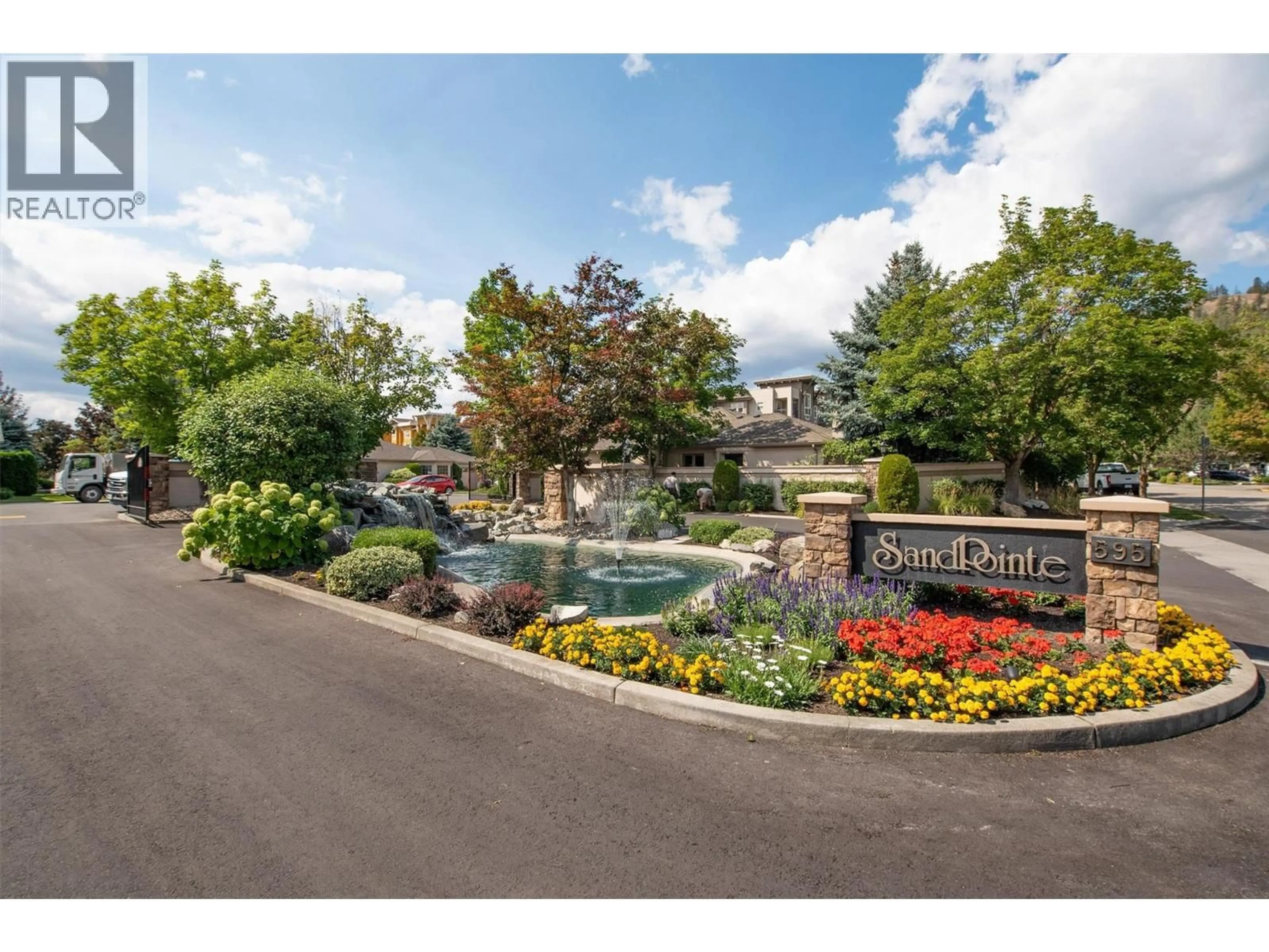 Unknown for 301 - 595 YATES ROAD, Kelowna British Columbia V1V1P8