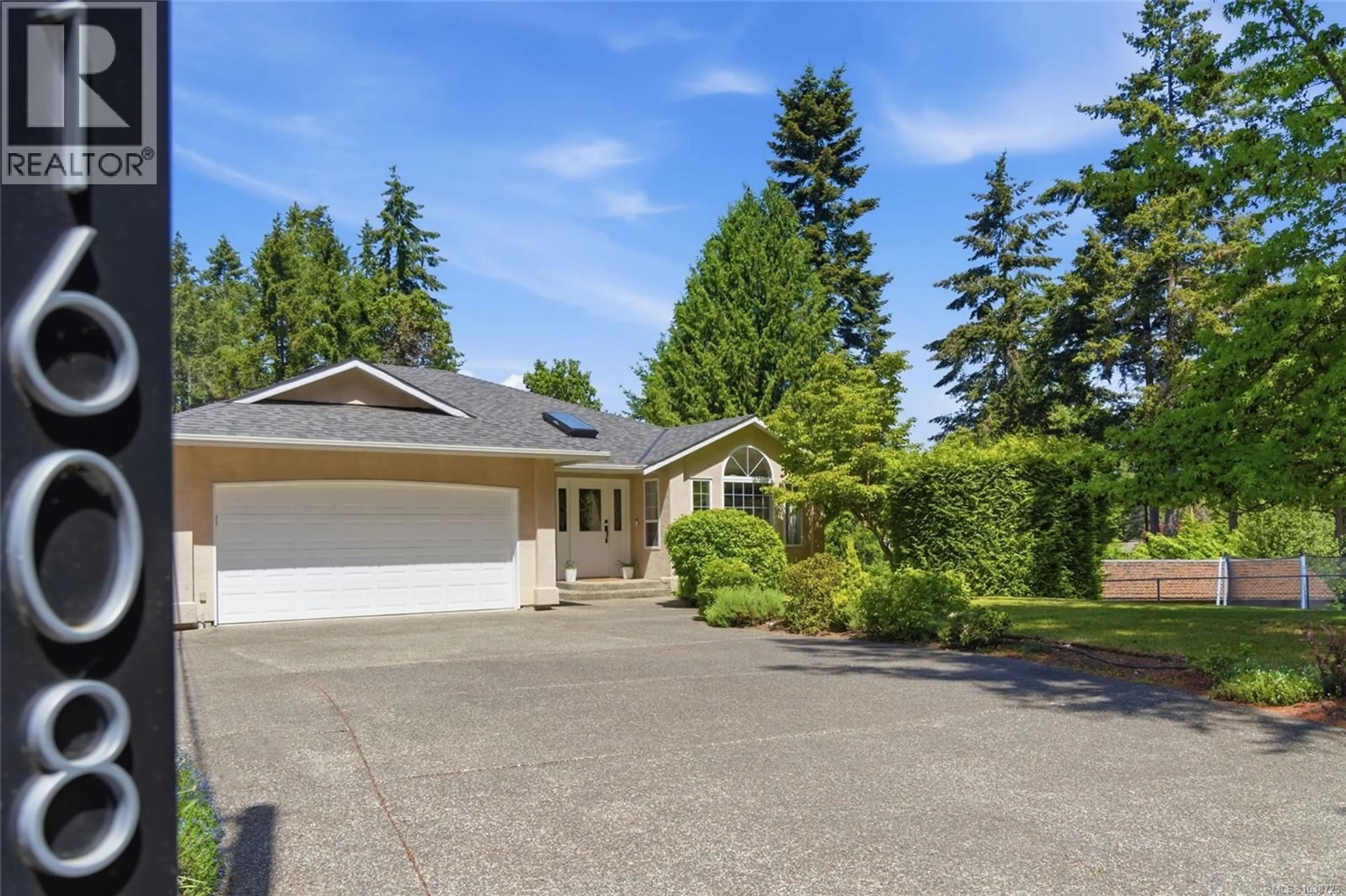A pic from outside/outdoor area/front of a property/back of a property/a pic from drone, street for 1608 MARINA WAY, Nanoose Bay British Columbia V9P9B5