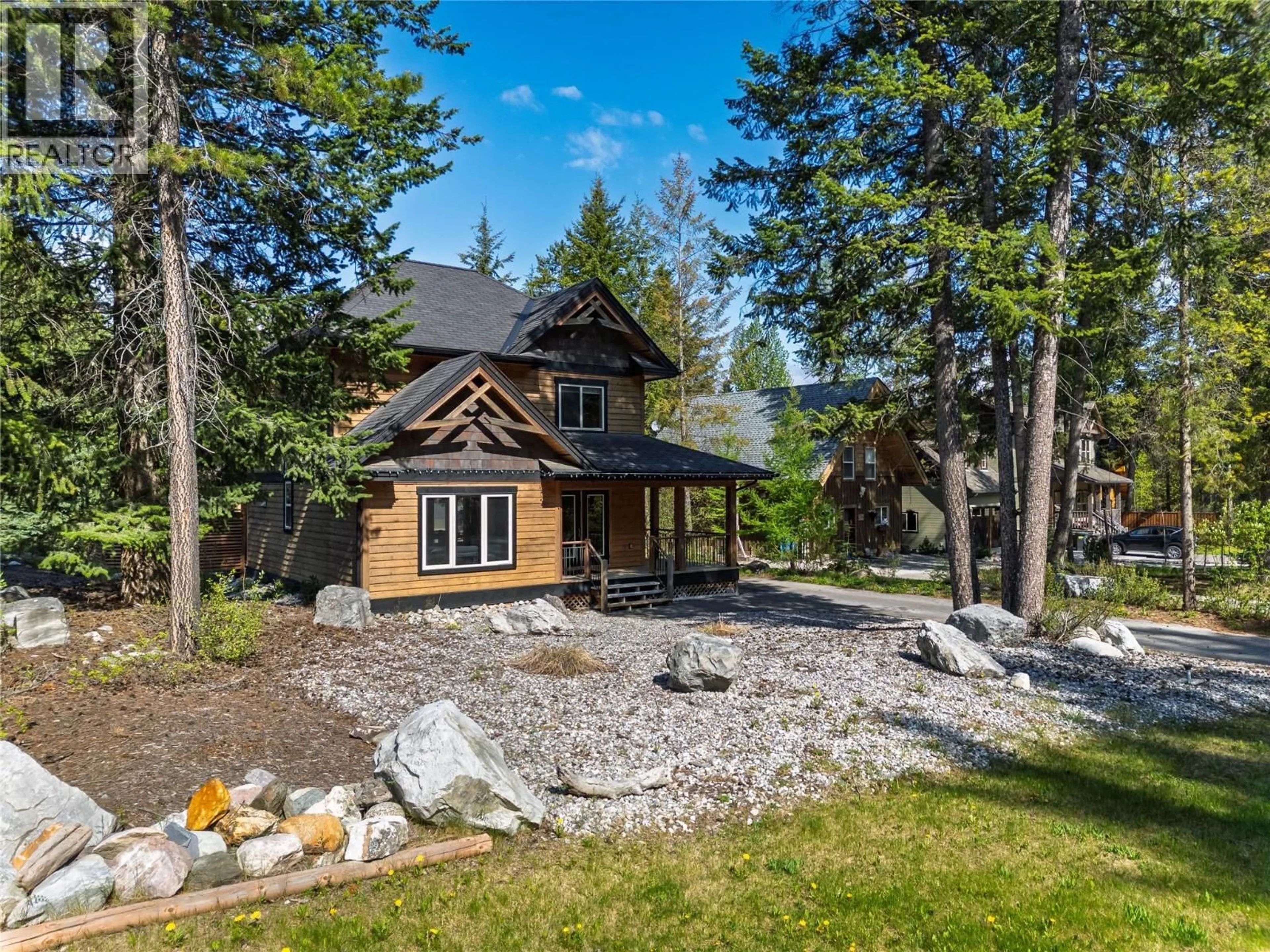 A pic from outside/outdoor area/front of a property/back of a property/a pic from drone, unknown for 1035 STONEY LANE ROAD, Golden British Columbia V0A1H3