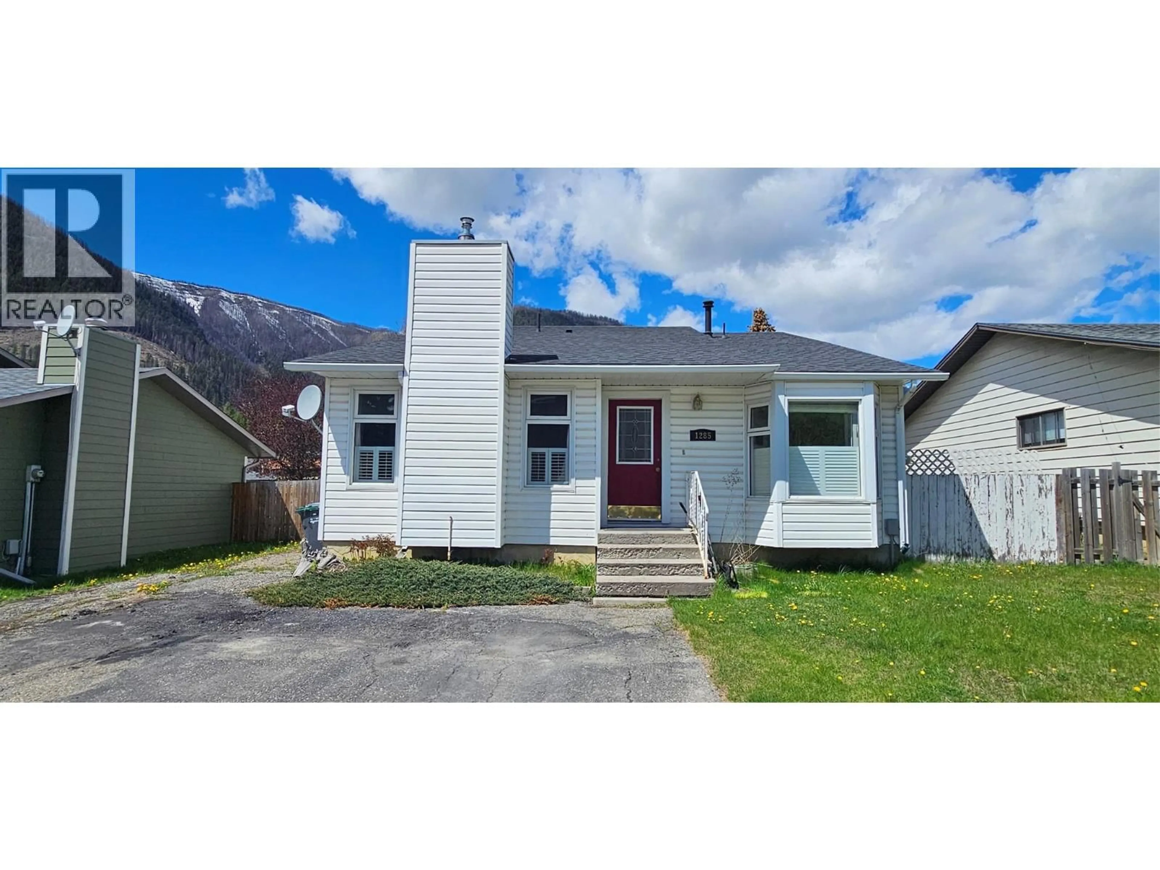Home with vinyl exterior material, street for 1285 PONDEROSA DRIVE, Sparwood British Columbia V0B2G0