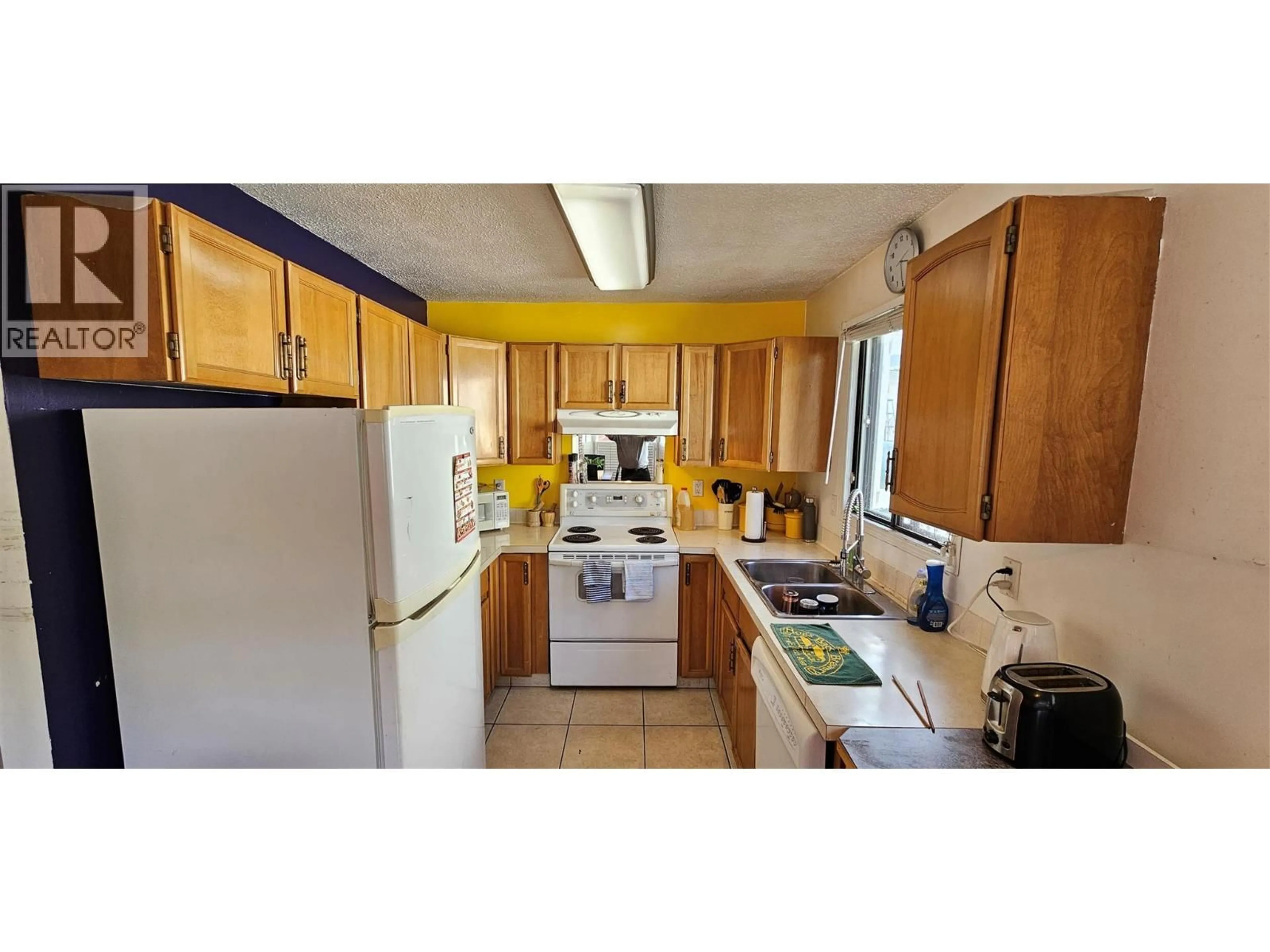 Standard kitchen, ceramic/tile floor for 1285 PONDEROSA DRIVE, Sparwood British Columbia V0B2G0