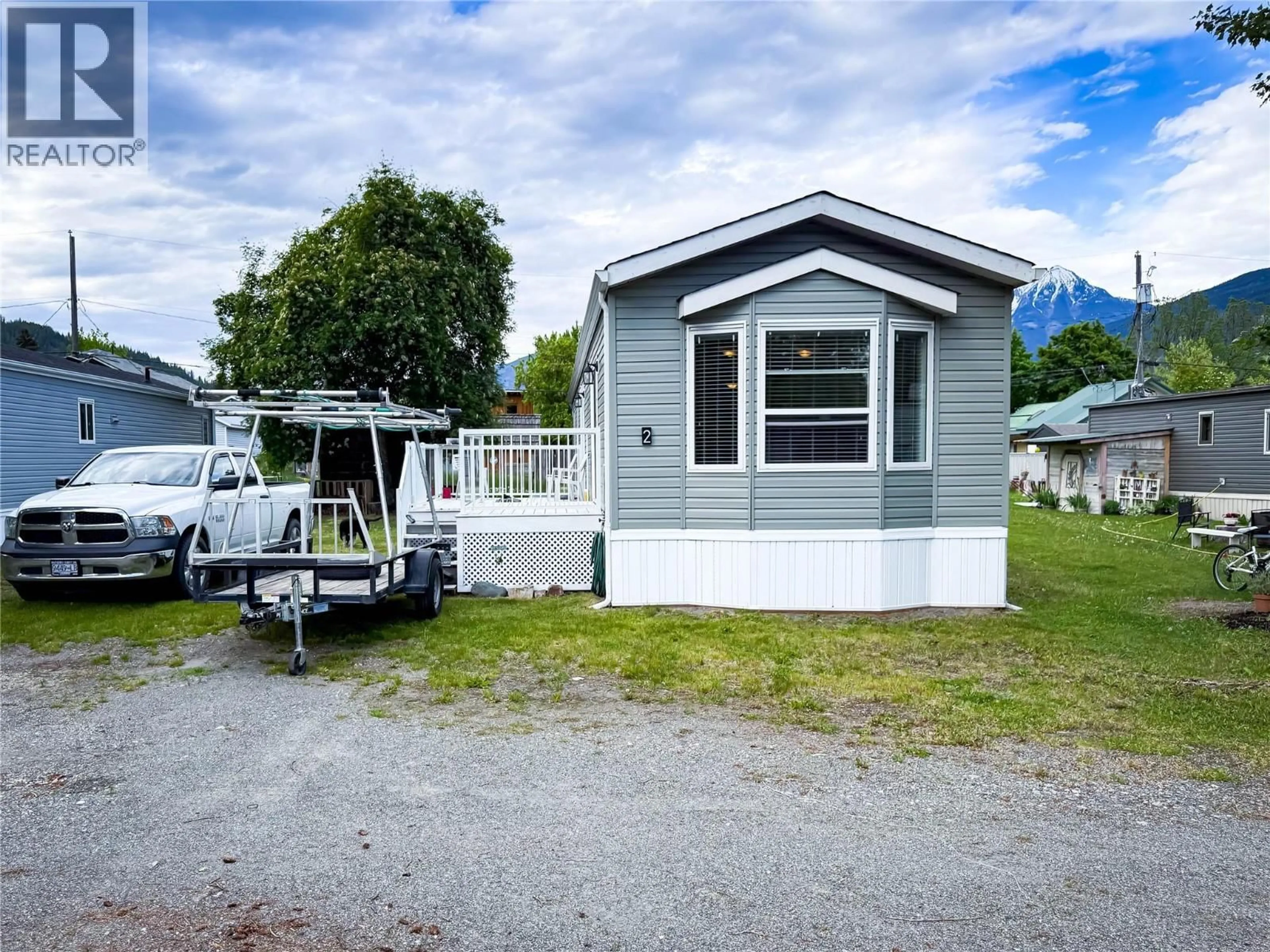 Home with vinyl exterior material, unknown for 3 - 244 E AVENUE, Kaslo British Columbia V0G1M0
