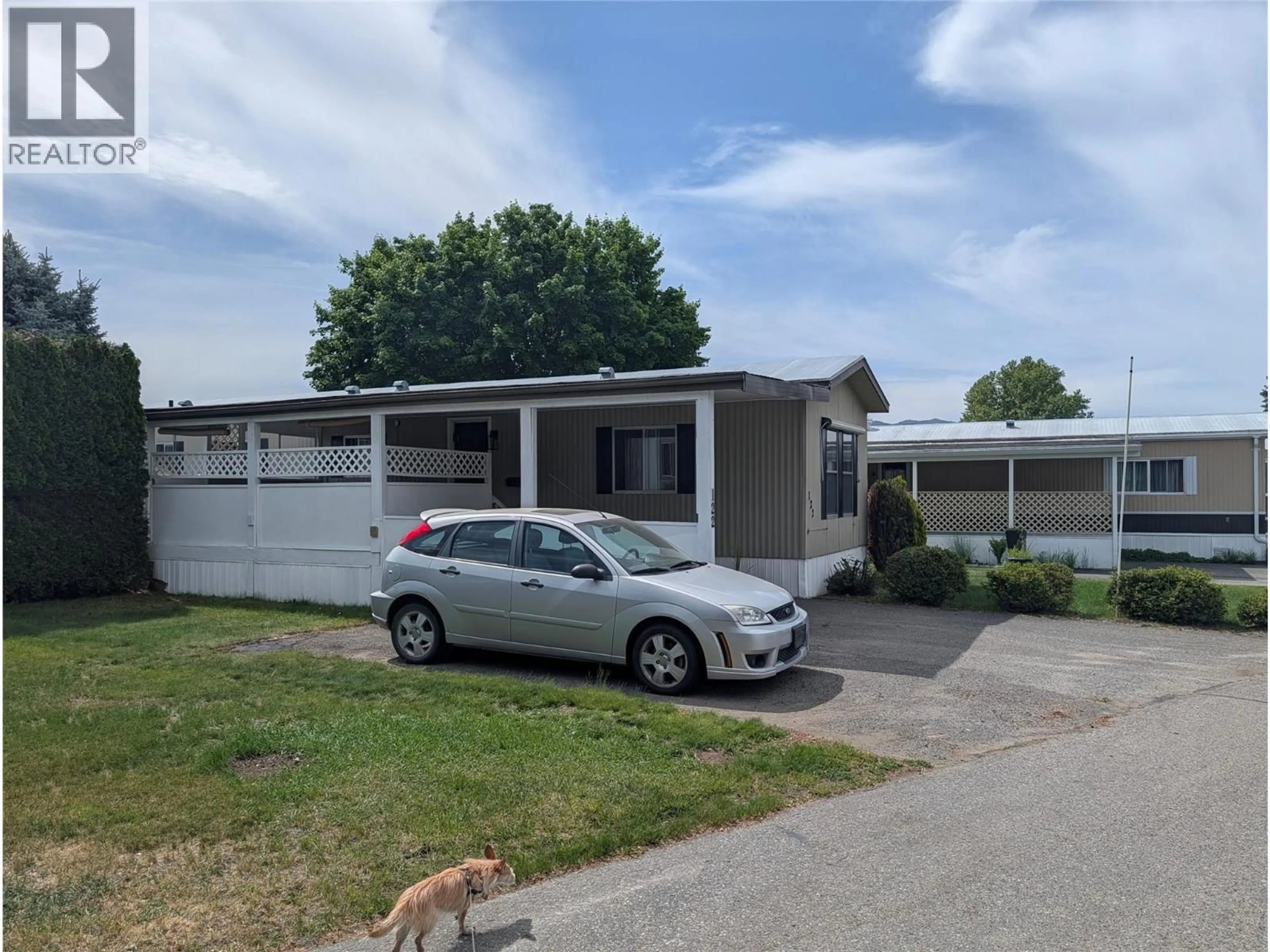 Home with vinyl exterior material, street for 122 - 3535 CASORSO ROAD, Kelowna British Columbia V1W3E1