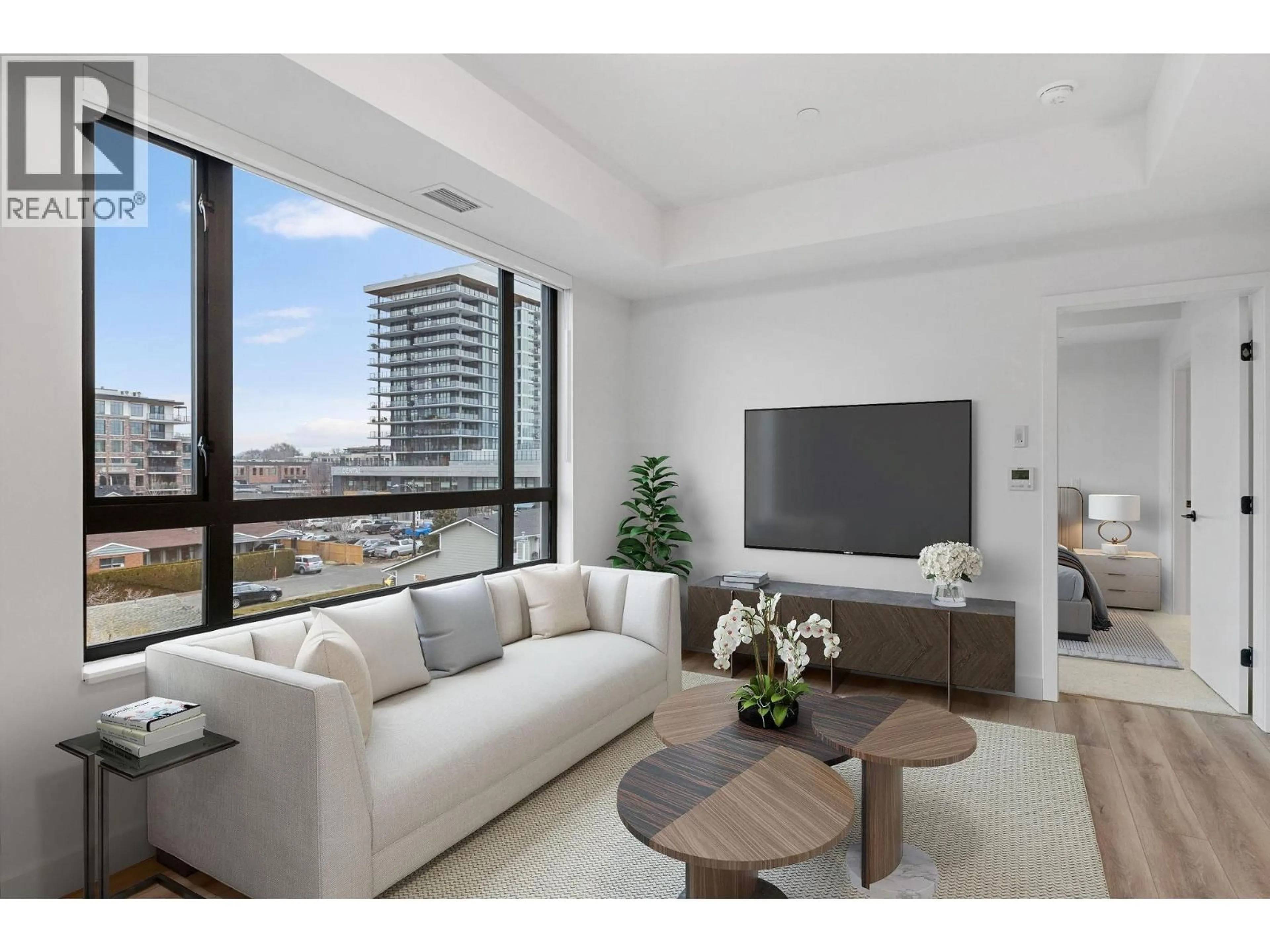Living room with furniture, unknown for 201 - 3051 ABBOTT STREET, Kelowna British Columbia V1Y0P1