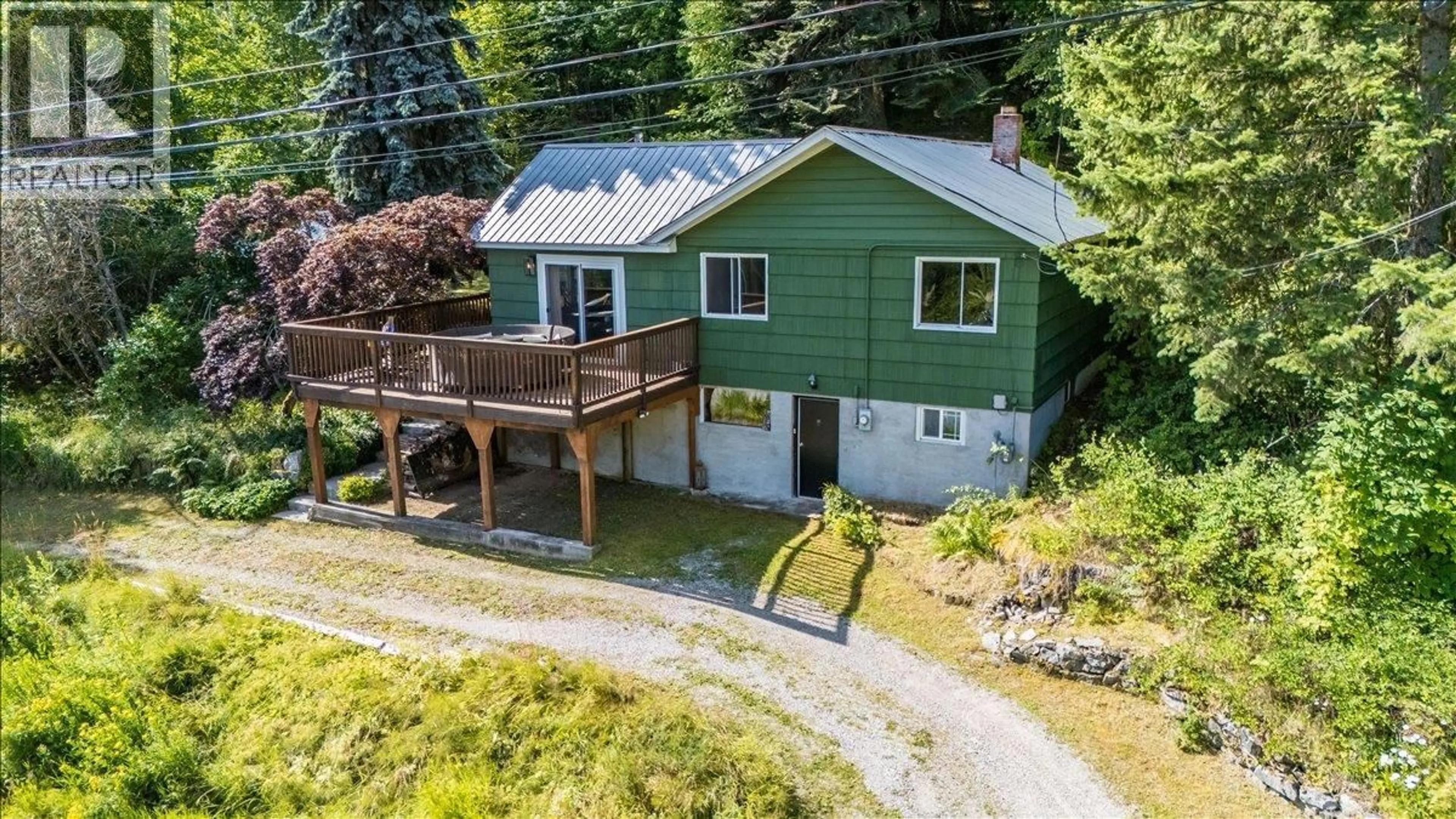 A pic from outside/outdoor area/front of a property/back of a property/a pic from drone, street for 1835 GRANITE ROAD, Nelson British Columbia V1L6T8