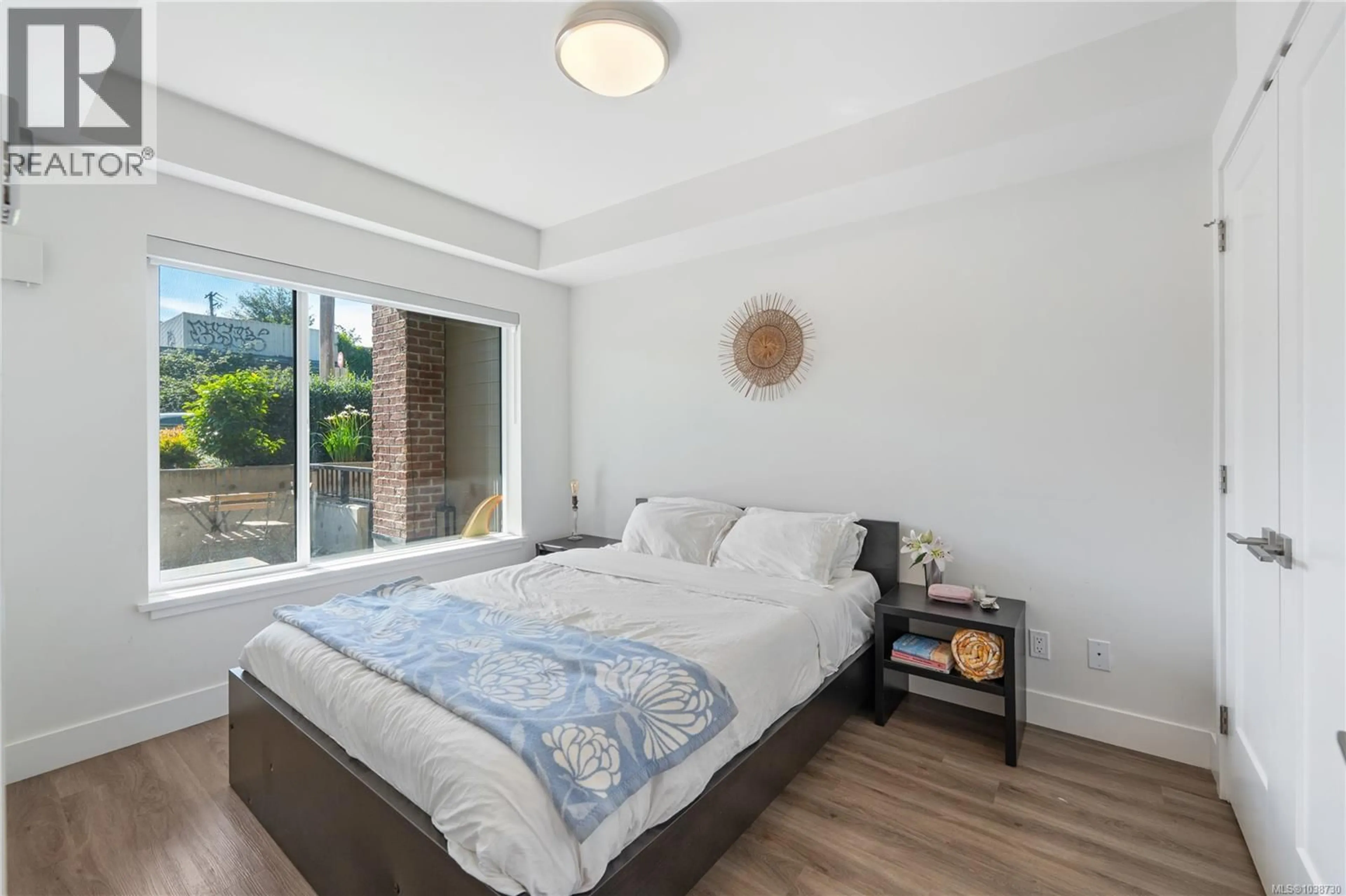Bedroom with bed, unknown for 102 - 135 HALIBURTON STREET, Nanaimo British Columbia V9R4V9