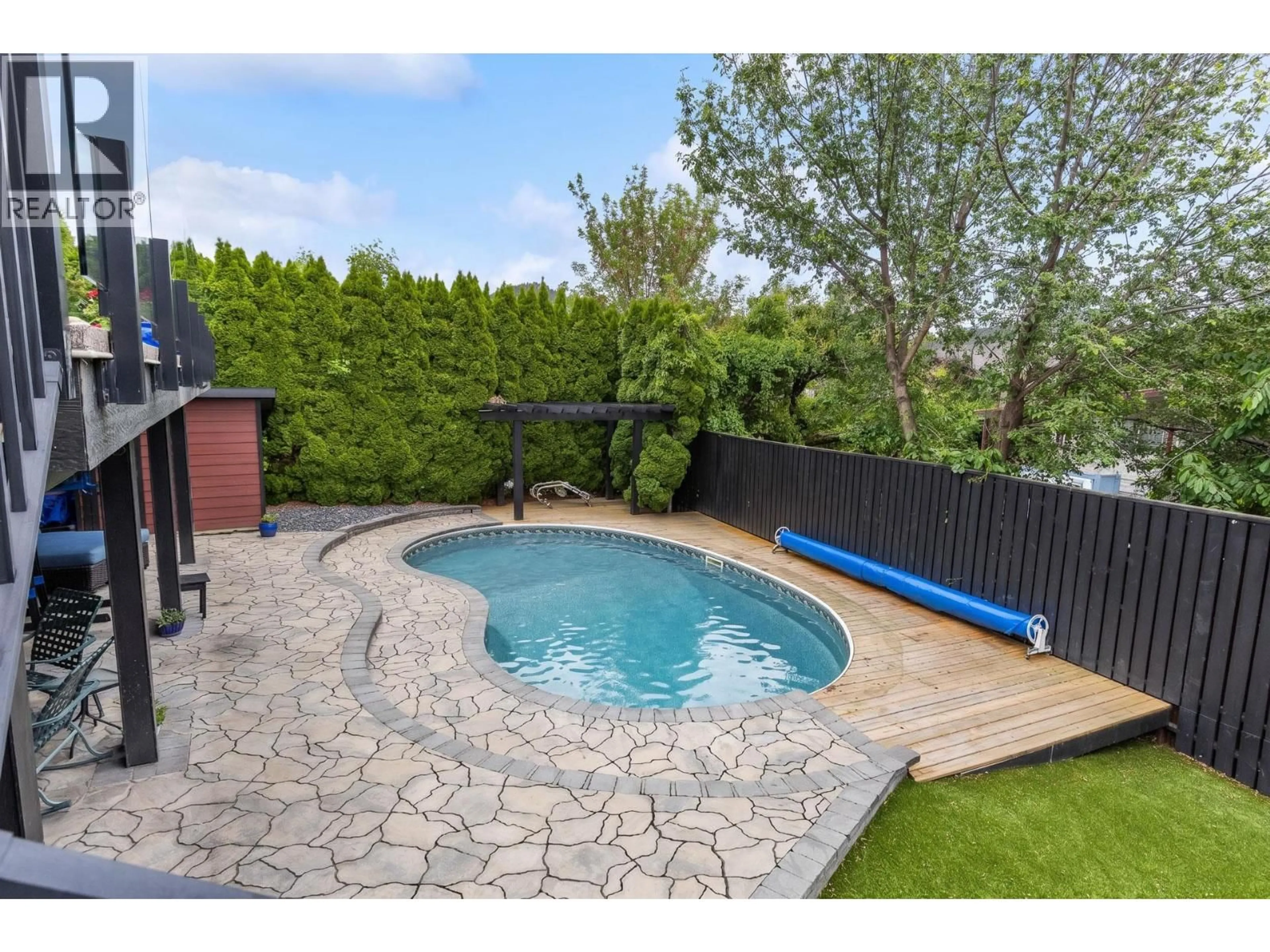 Pool for 1703 SONORA DRIVE, Kelowna British Columbia V1Y8G2