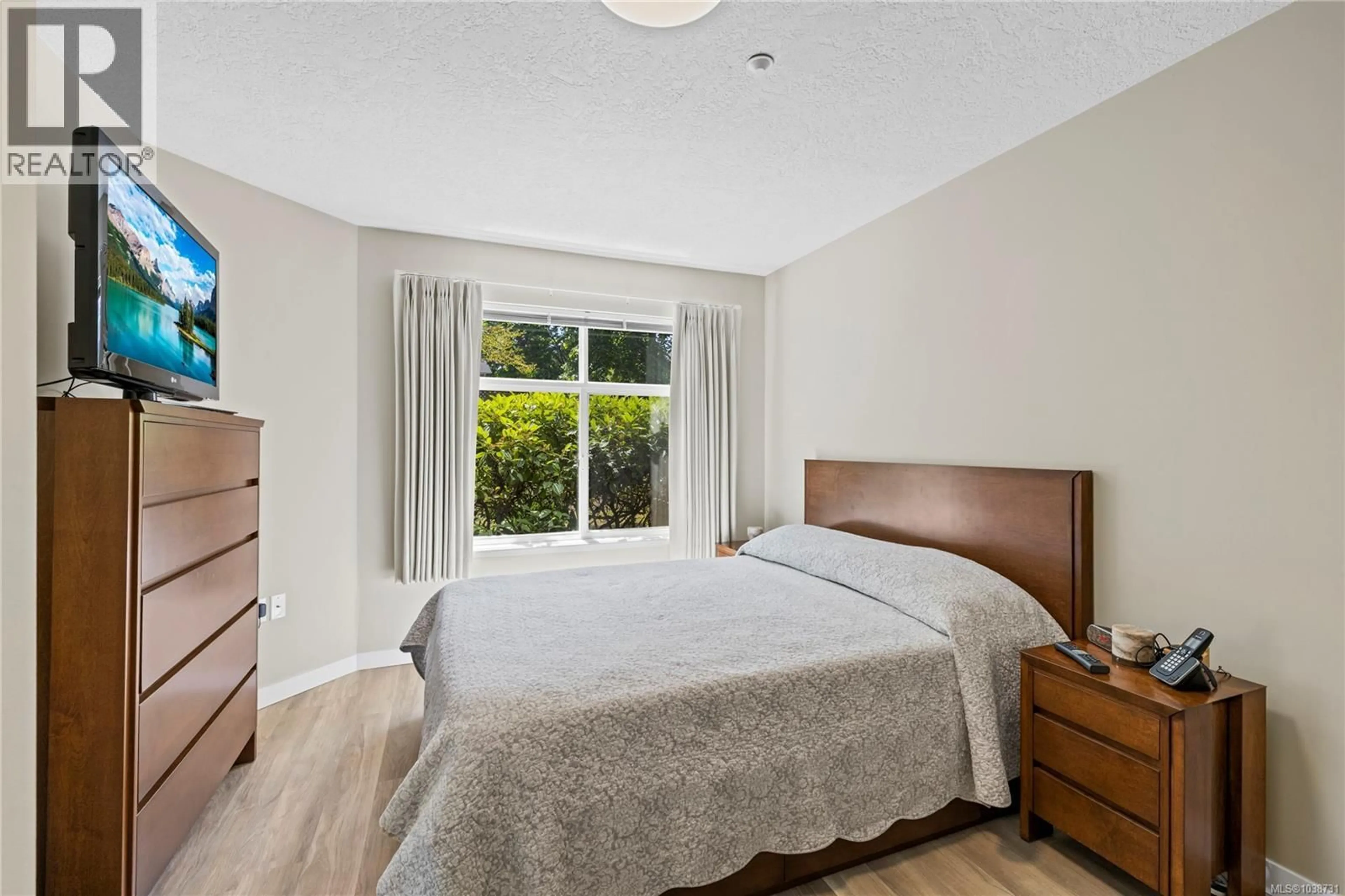 Bedroom with bed, unknown for 108 - 354 MORISON AVENUE, Parksville British Columbia V9P2V3