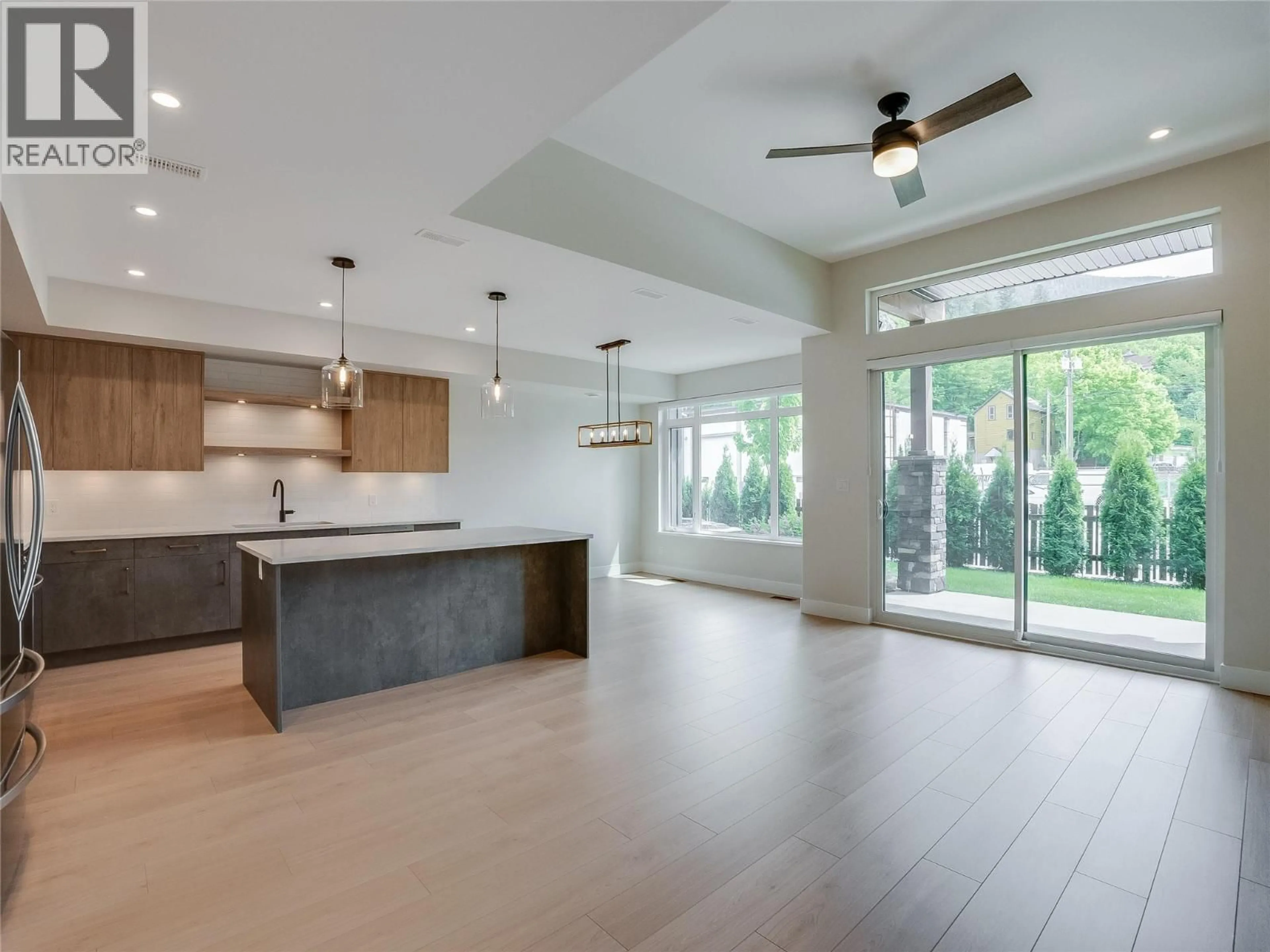 Open concept kitchen, unknown for 403 - 910 LAKESIDE DRIVE, Nelson British Columbia V1L6G3