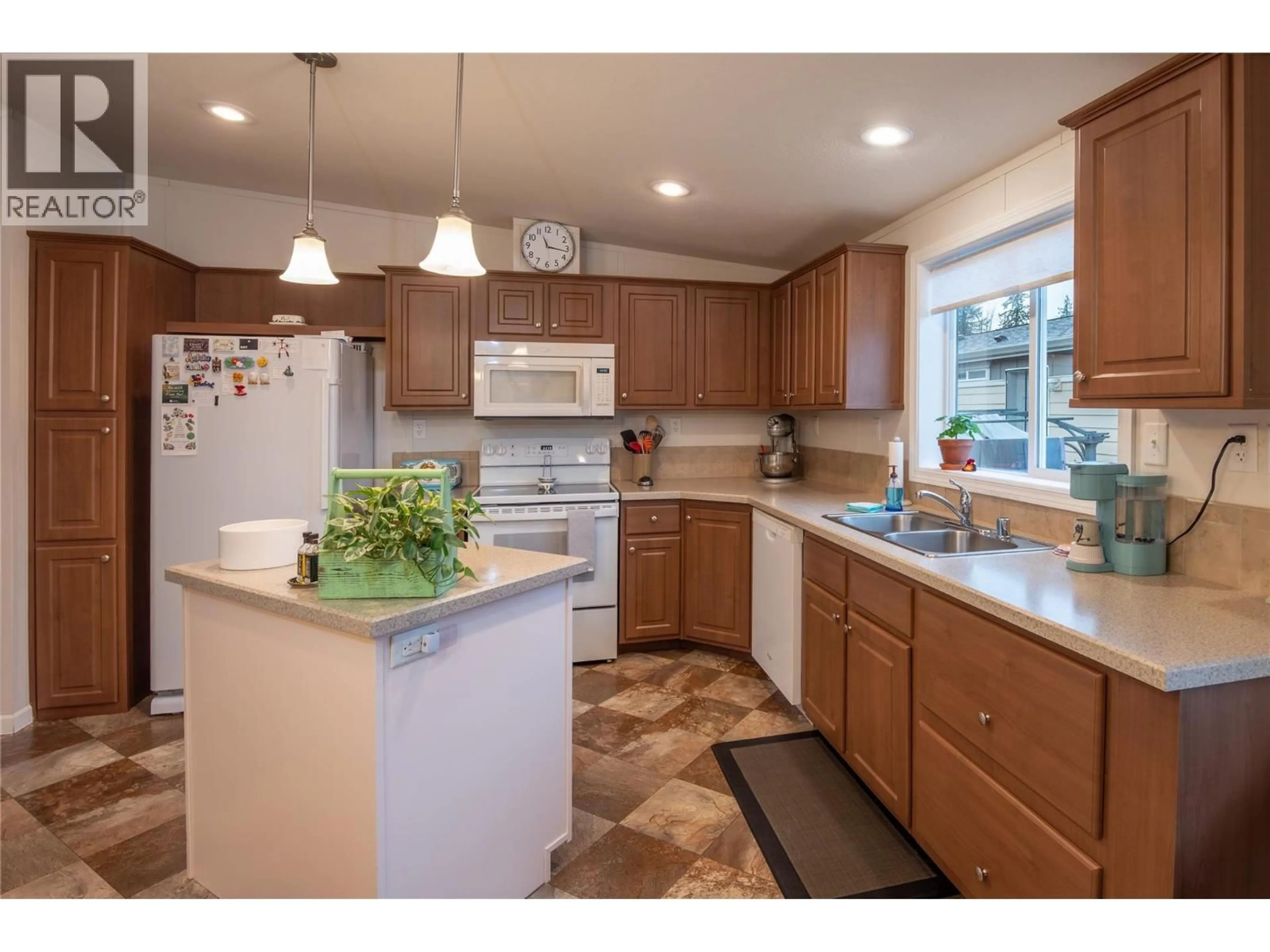 Unknown for 24 - 4811 10A AVENUE NORTHEAST, Salmon Arm British Columbia V1E1C5