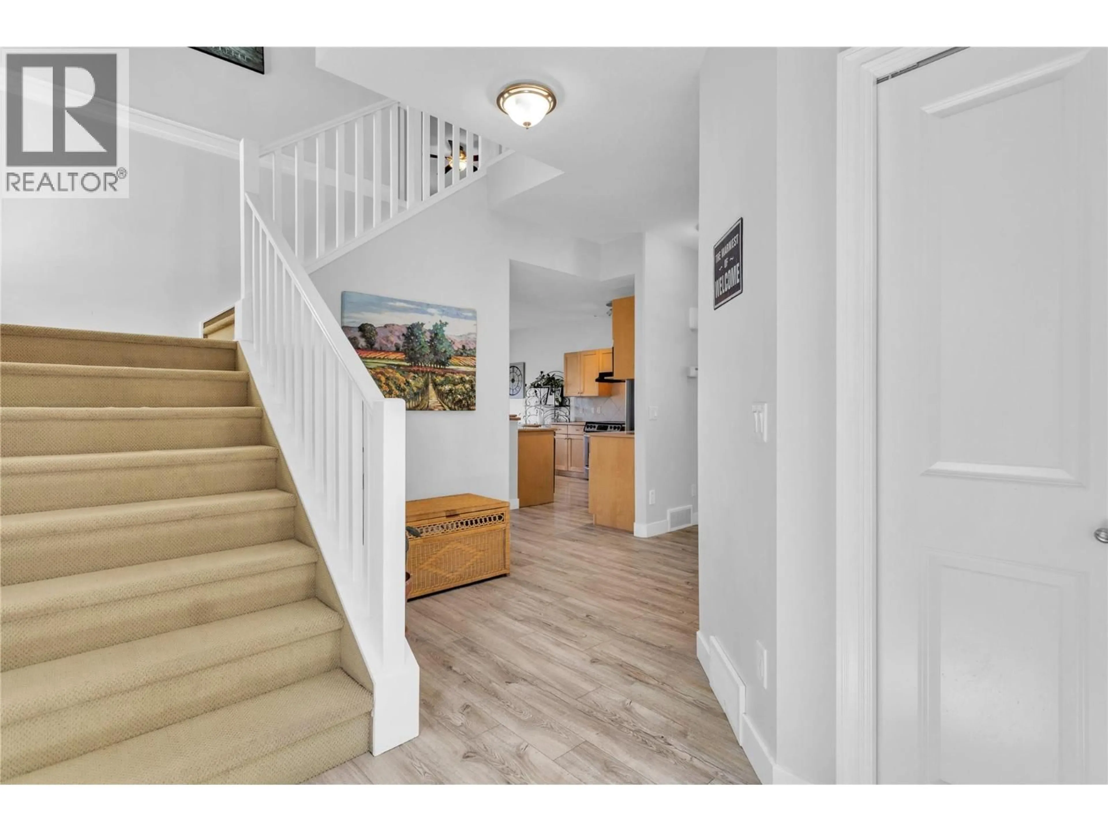 Unknown for 614 SOUTH CREST DRIVE, Kelowna British Columbia V1W4Y6
