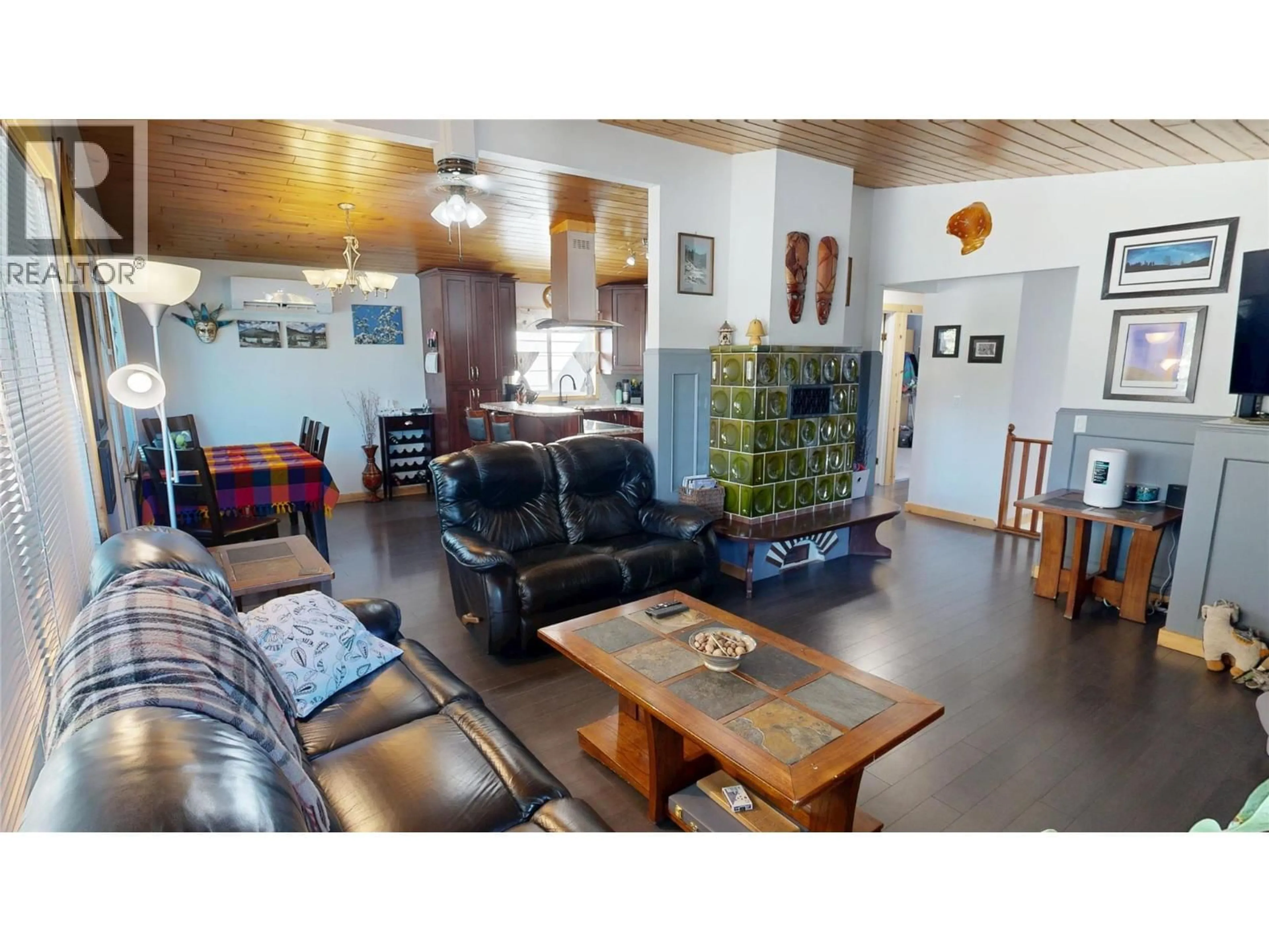 Living room with furniture, unknown for 7536 JACKSON AVENUE, Radium Hot Springs British Columbia V0A1M0