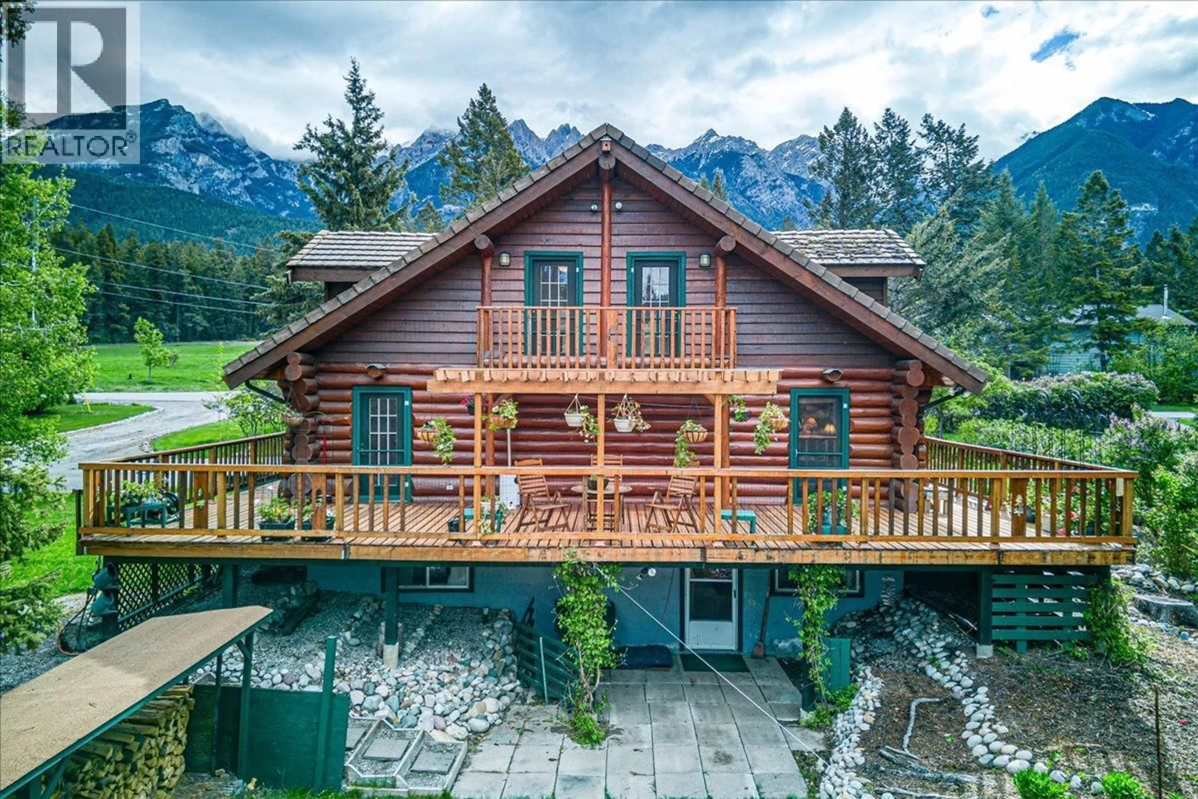 A pic from outside/outdoor area/front of a property/back of a property/a pic from drone, mountain view for 4985 OGILVEY AVENUE, Fairmont Hot Springs British Columbia V0B1L1