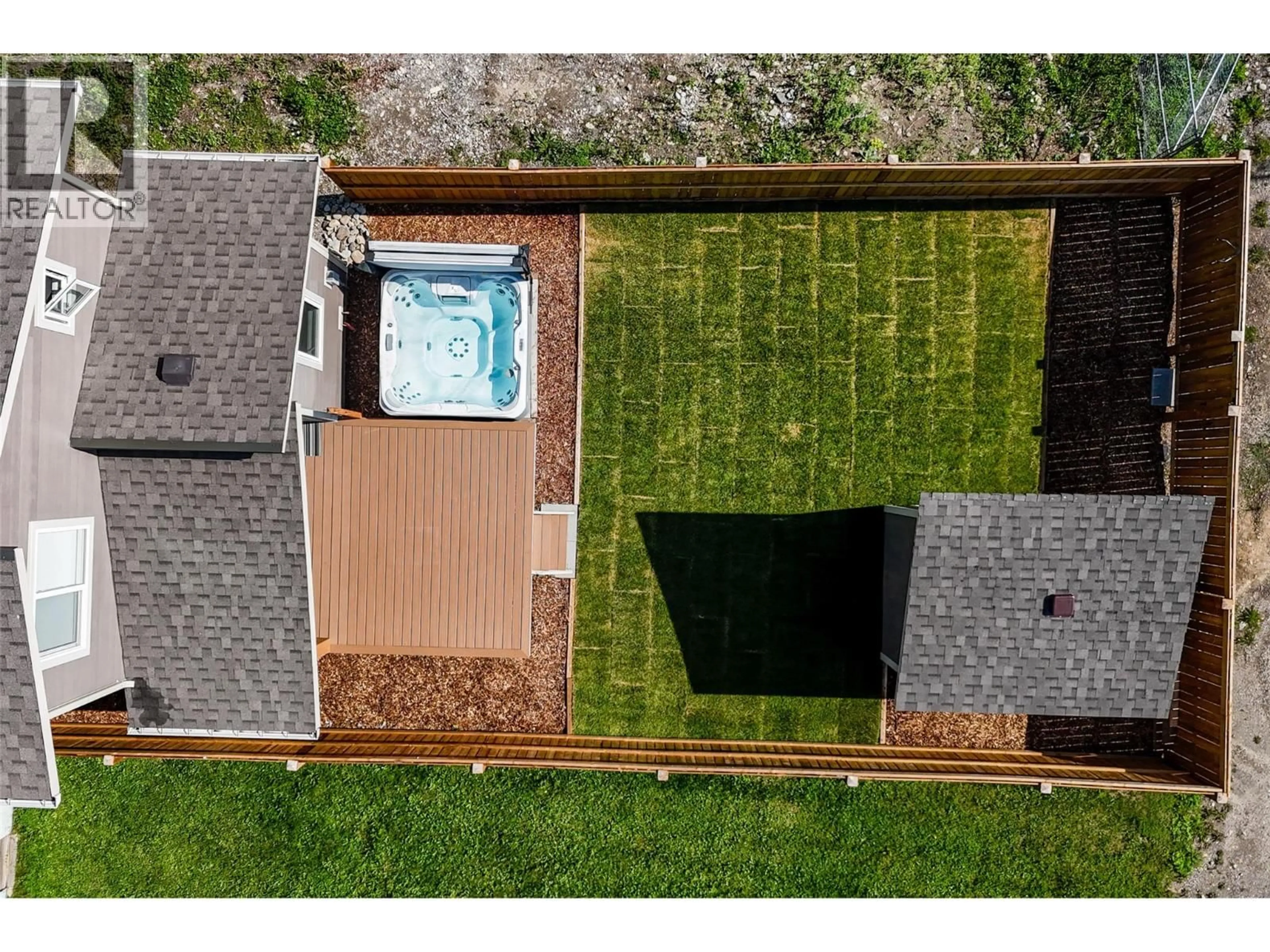 A pic from outside/outdoor area/front of a property/back of a property/a pic from drone, unknown for 1282 4TH AVENUE, Fernie British Columbia V0B1M0