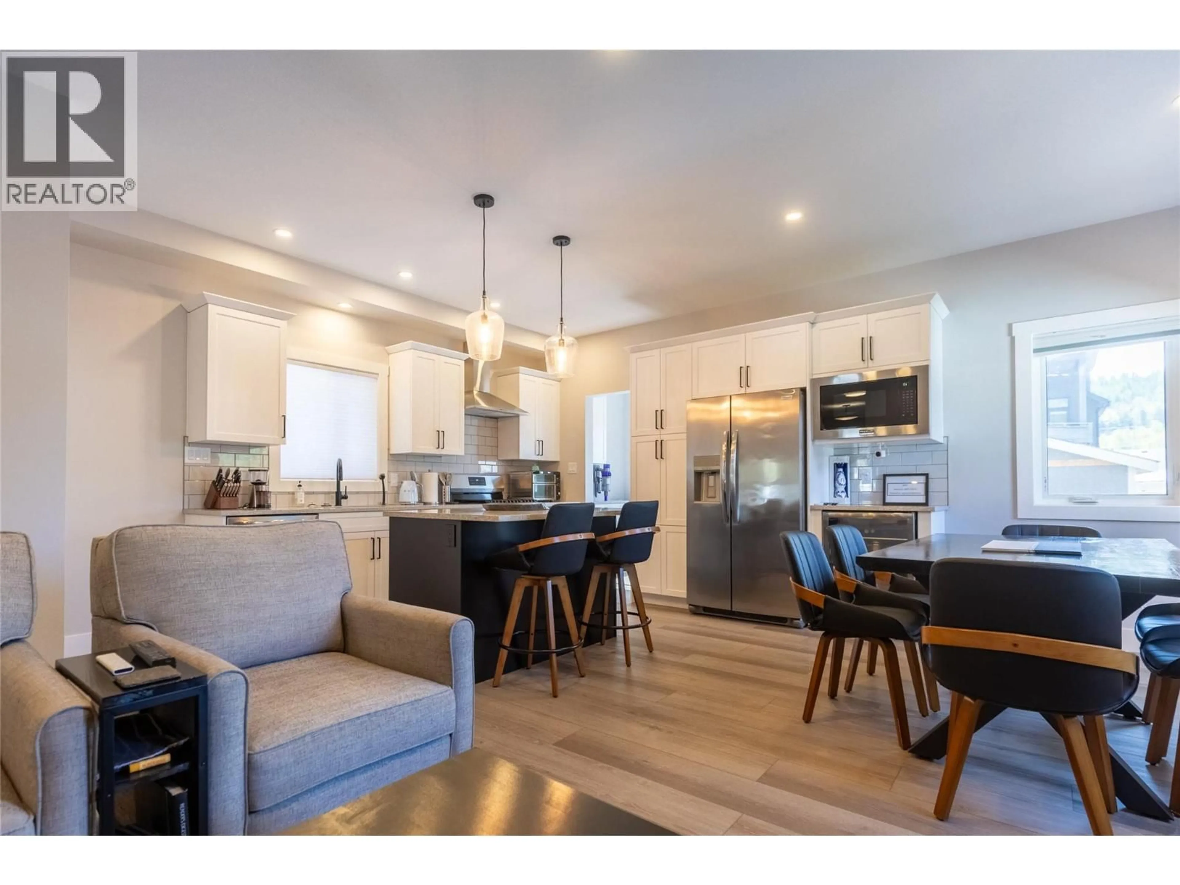 Open concept kitchen, wood/laminate floor for 1292 4TH AVENUE, Fernie British Columbia V0B1M0