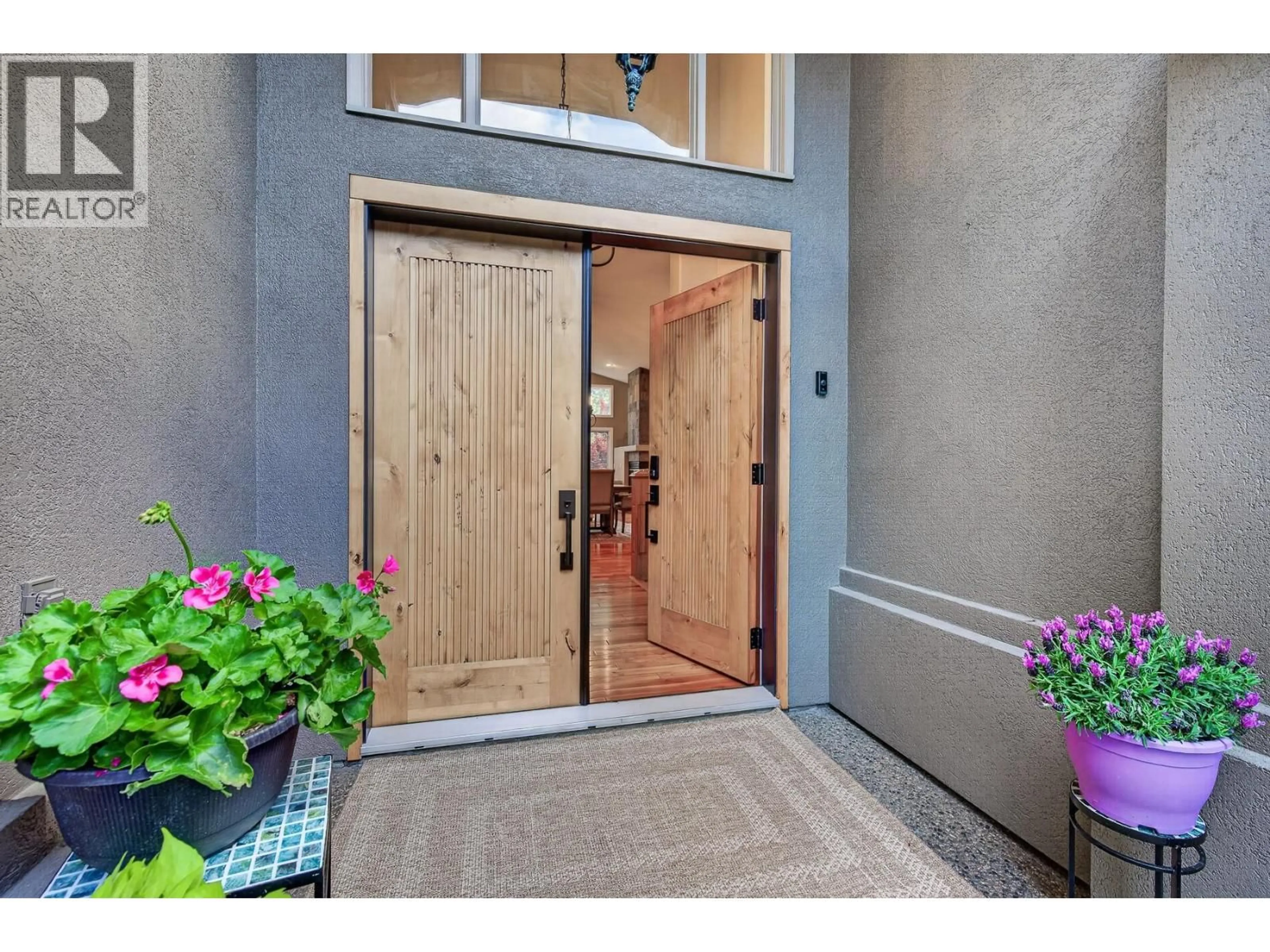 Indoor entryway for 3929 GALLAGHERS CIRCLE, Kelowna British Columbia V1W3Z9