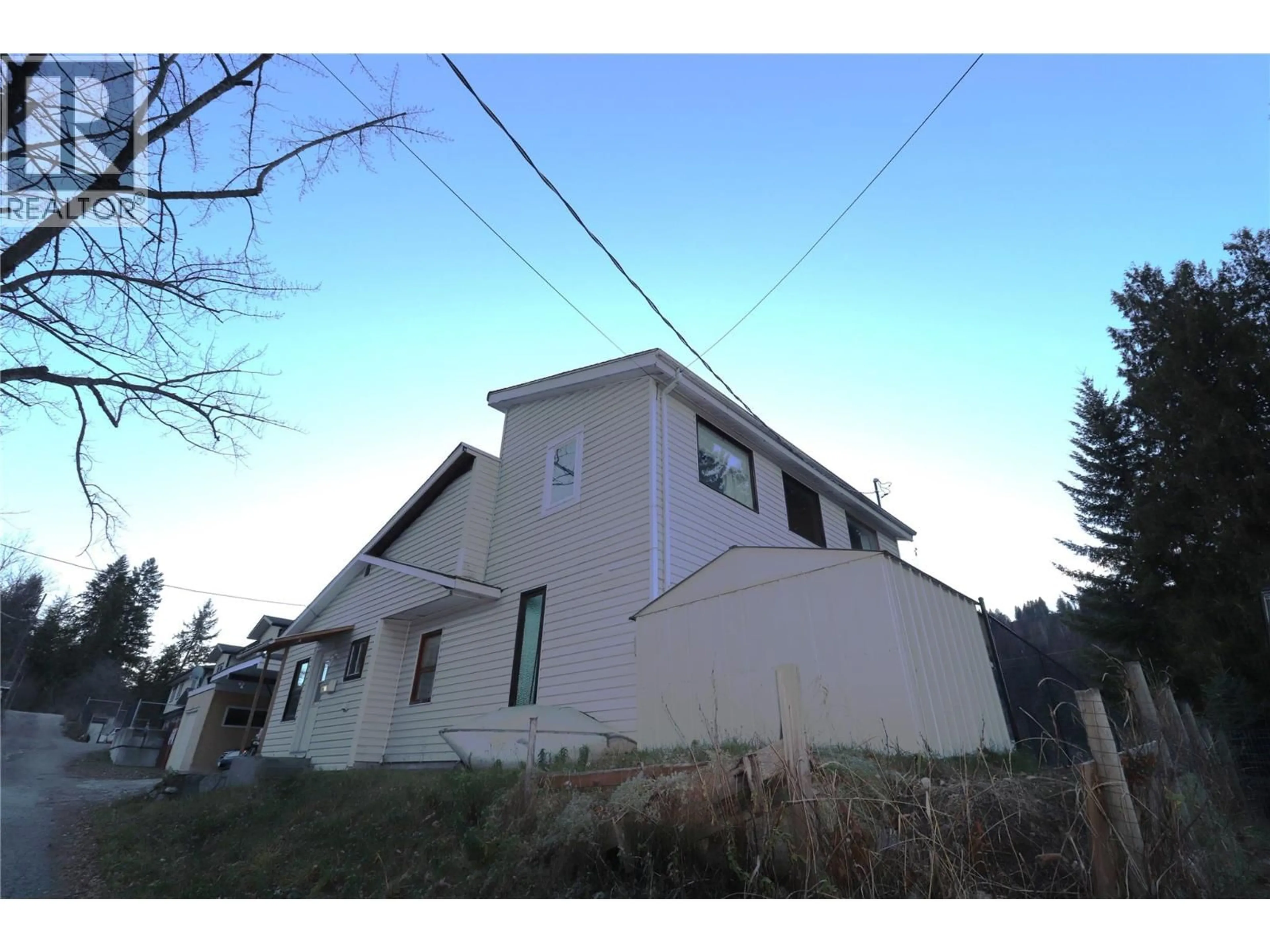 Unknown for 613 11TH AVENUE, Castlegar British Columbia V1N1J7