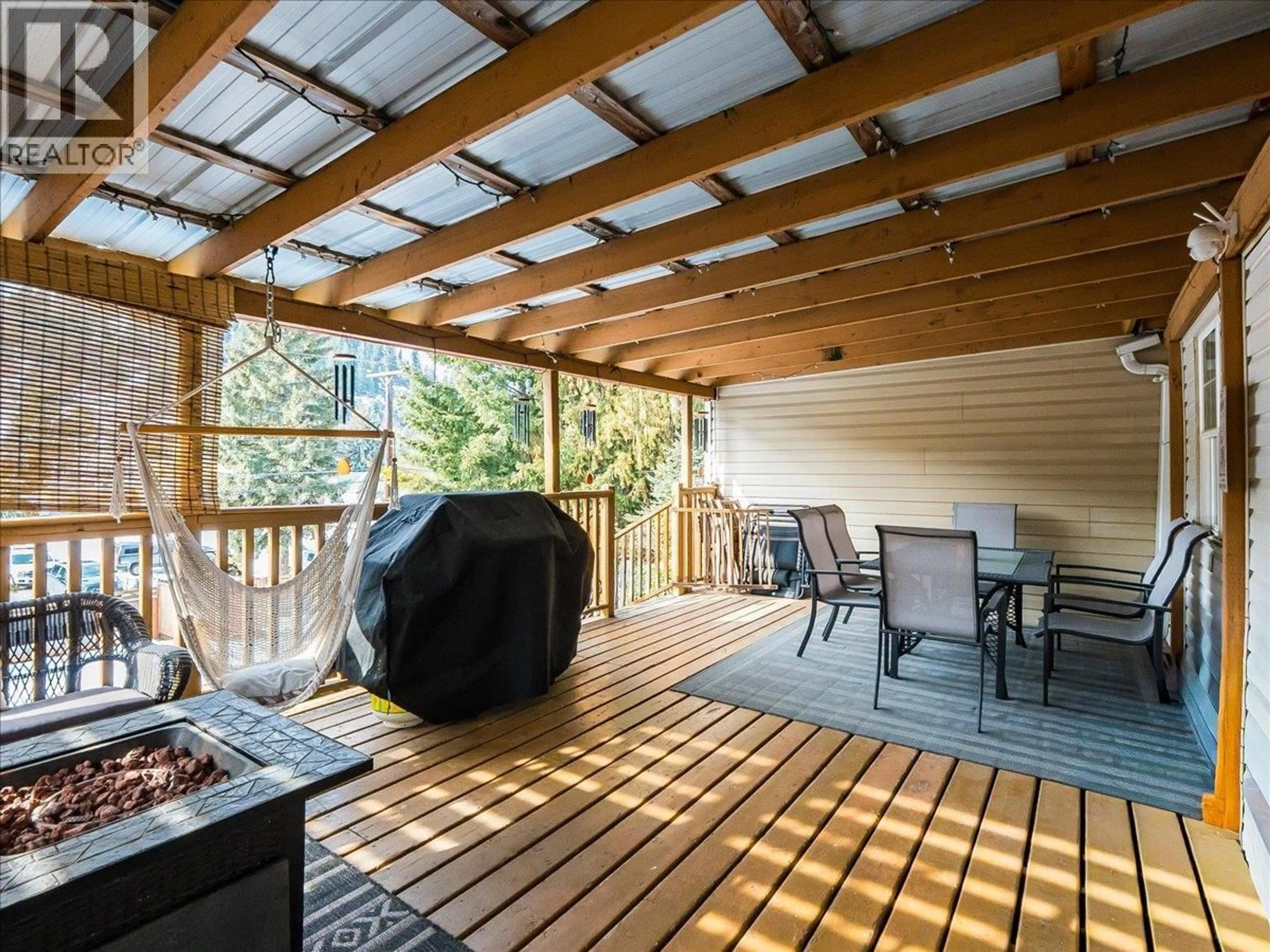 Patio, unknown for 613 11TH AVENUE, Castlegar British Columbia V1N1J7