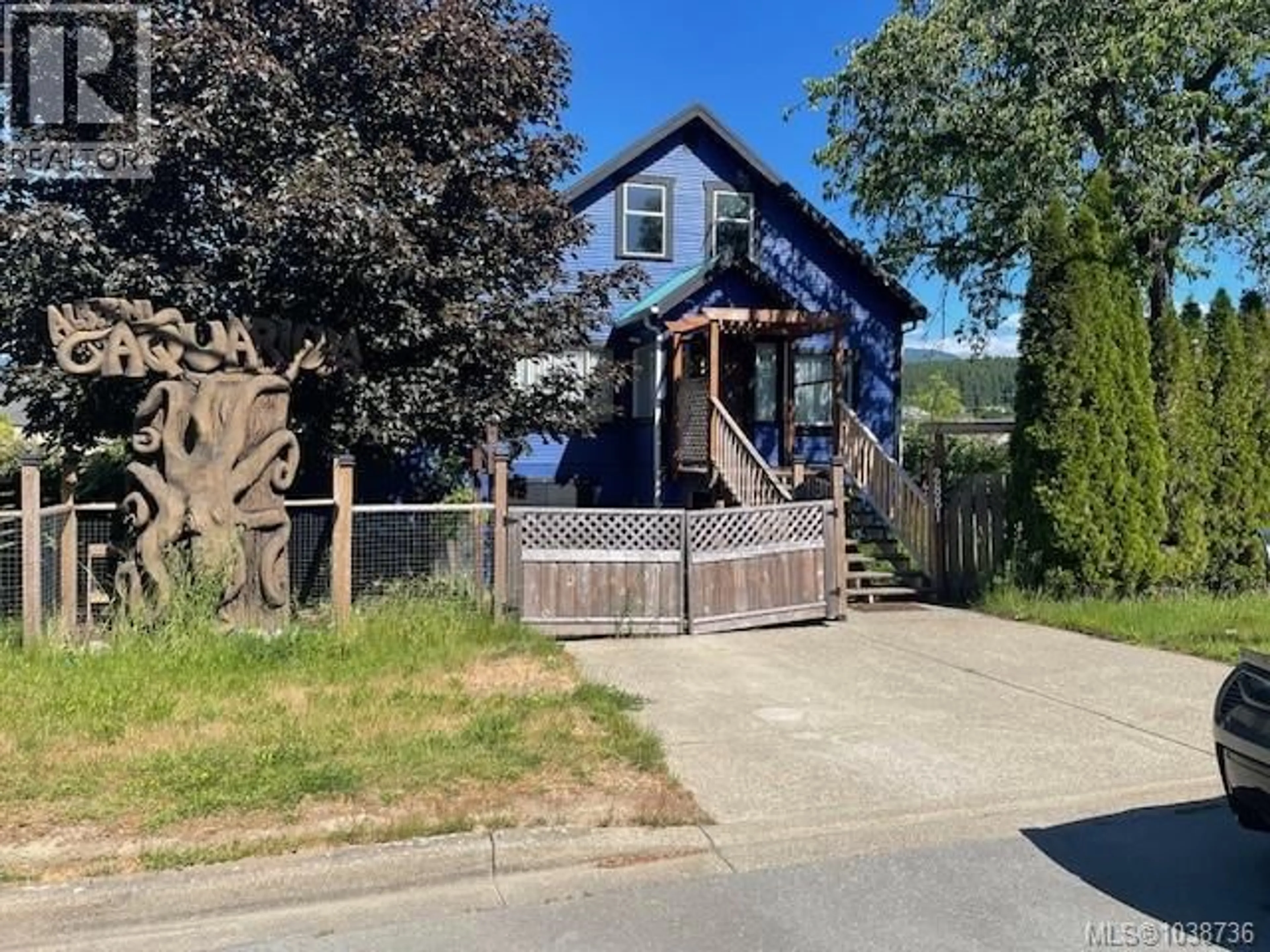 A pic from outside/outdoor area/front of a property/back of a property/a pic from drone, street for 2881 8TH AVENUE, Port Alberni British Columbia V9Y2K6