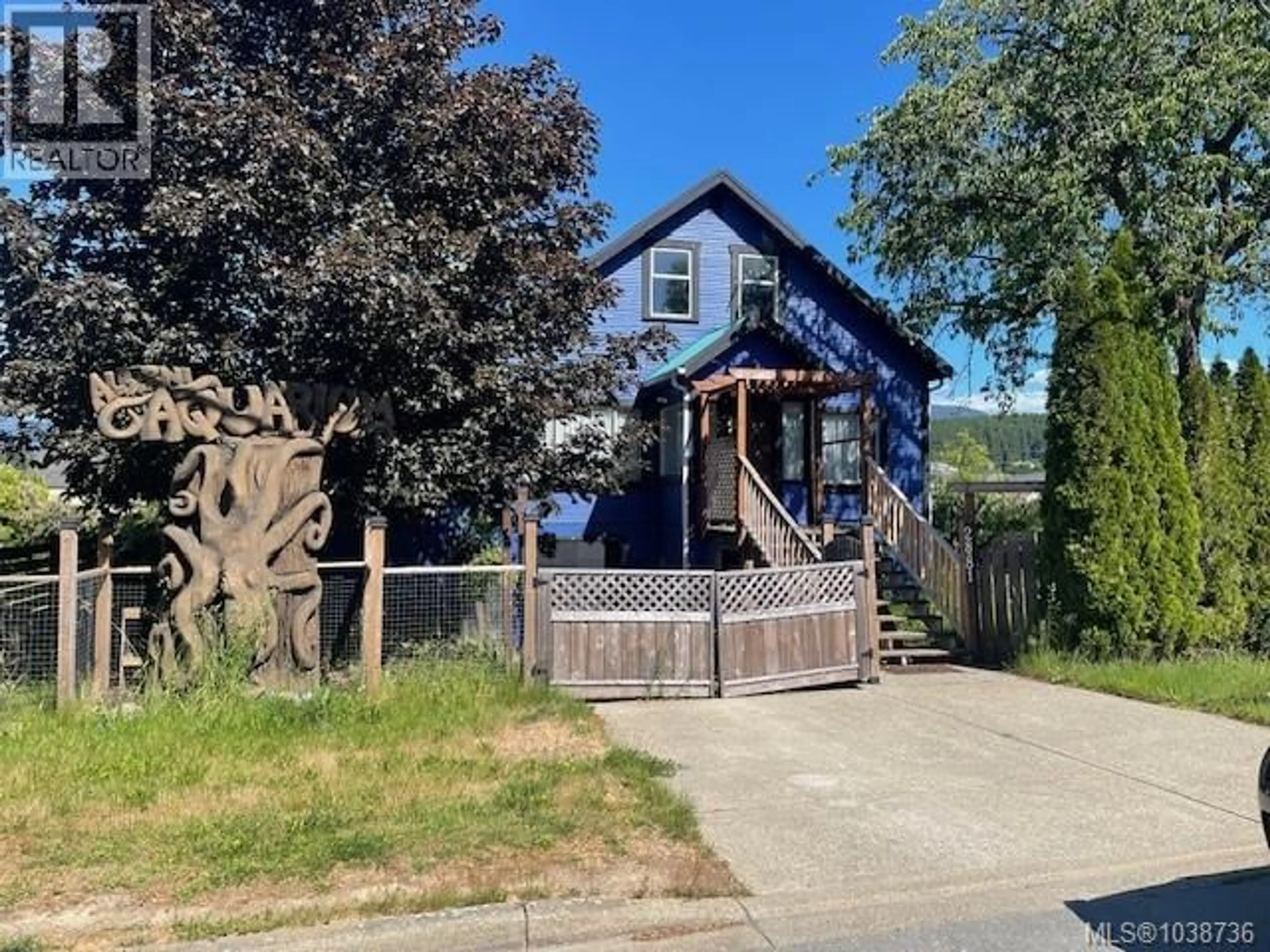 A pic from outside/outdoor area/front of a property/back of a property/a pic from drone, street for 2881 8TH AVENUE, Port Alberni British Columbia V9Y2K6