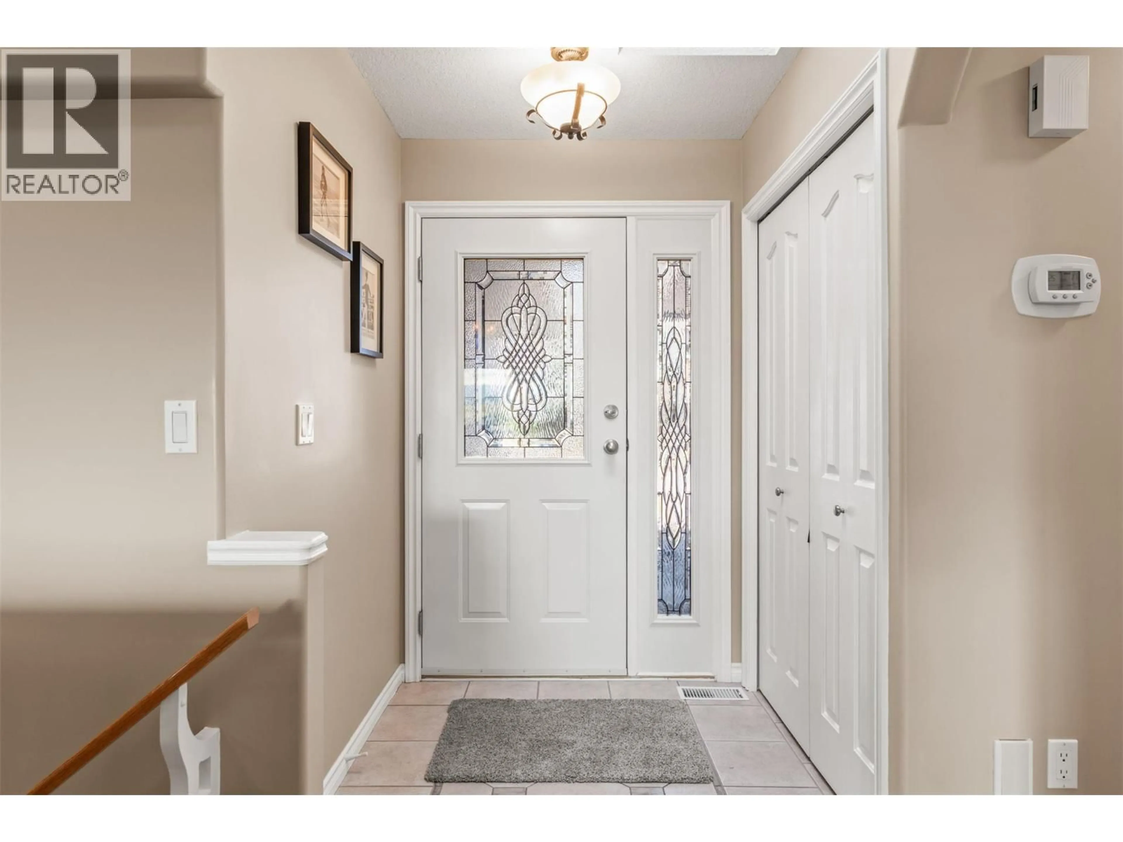 Indoor entryway for 938 MT BULMAN DRIVE, Vernon British Columbia V1B3W7