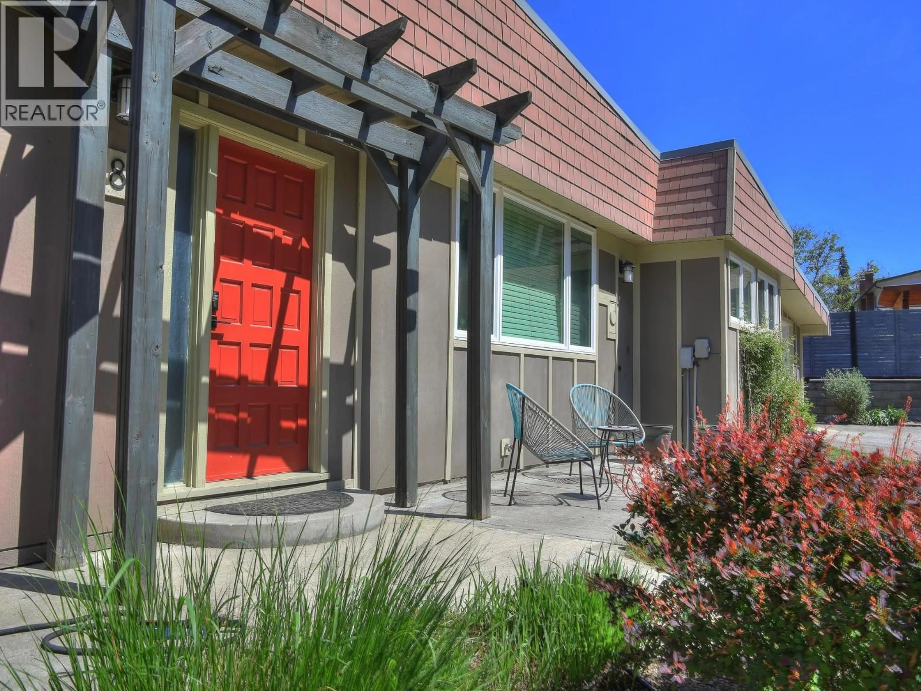 Unknown for 812 PARET ROAD, Kelowna British Columbia V1W4P2