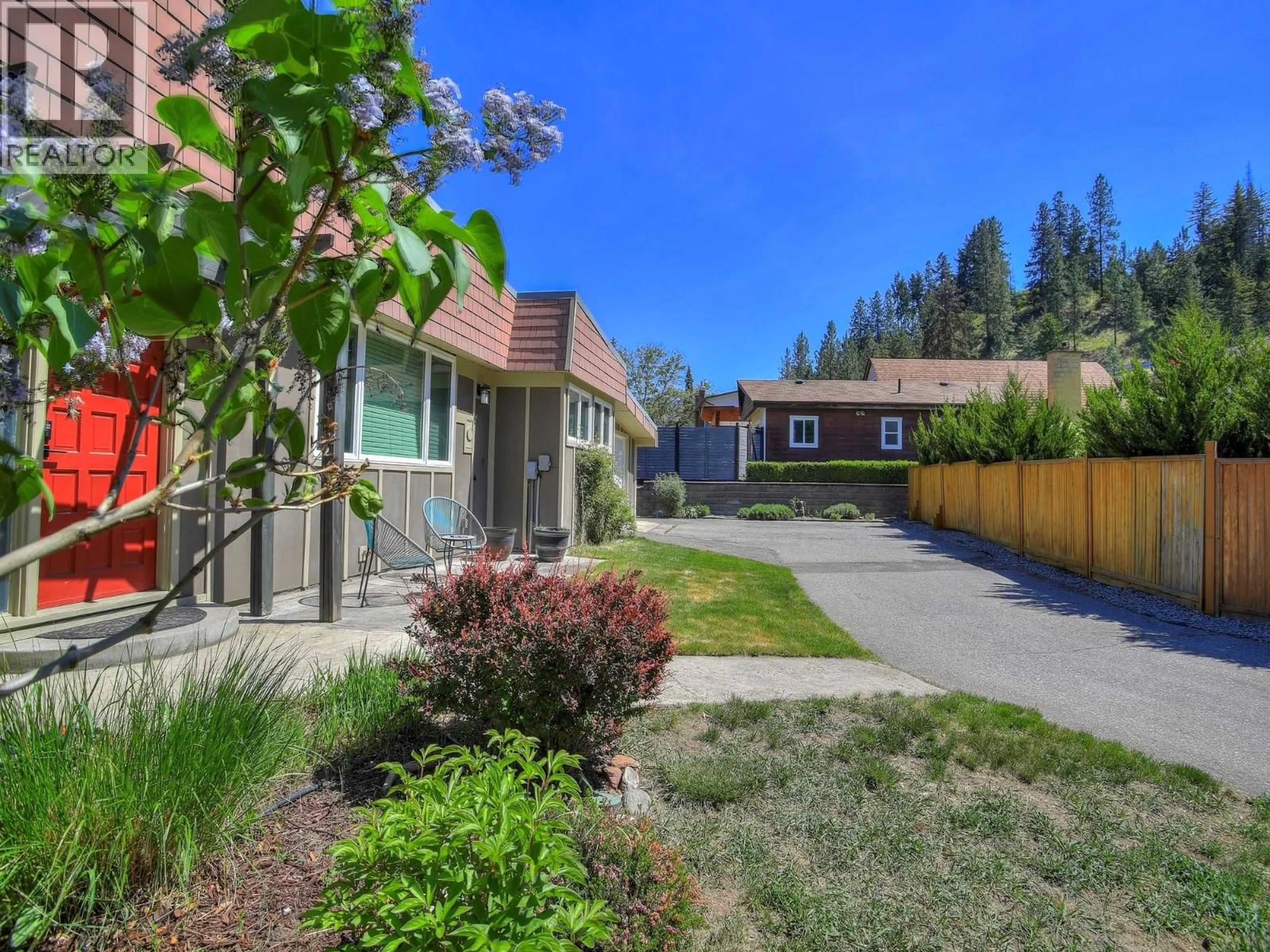 Unknown for 812 PARET ROAD, Kelowna British Columbia V1W4P2