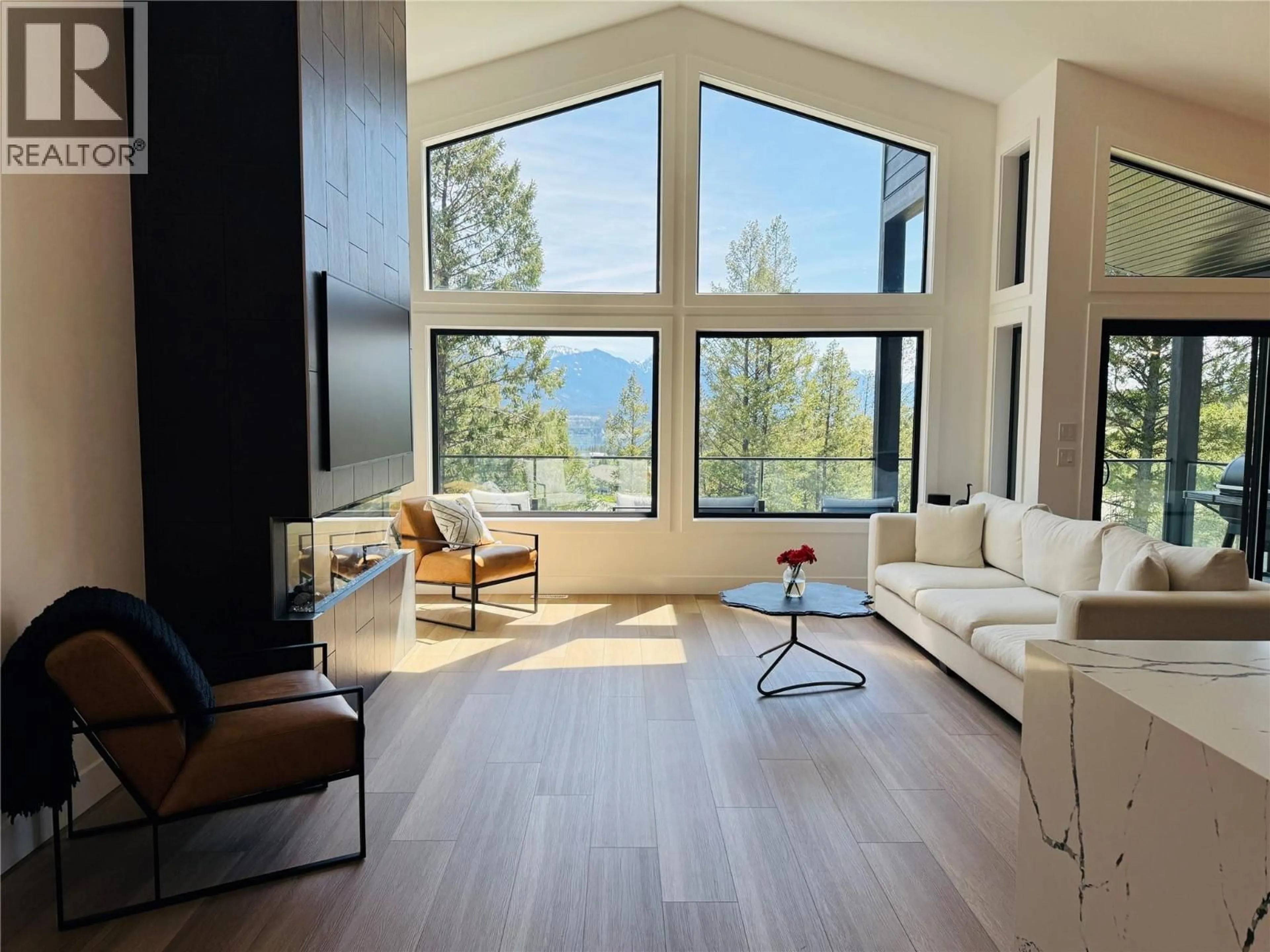 Living room with furniture, wood/laminate floor for 1853 PINE RIDGE MOUNTAIN TRAIL, Invermere British Columbia V0A1K4