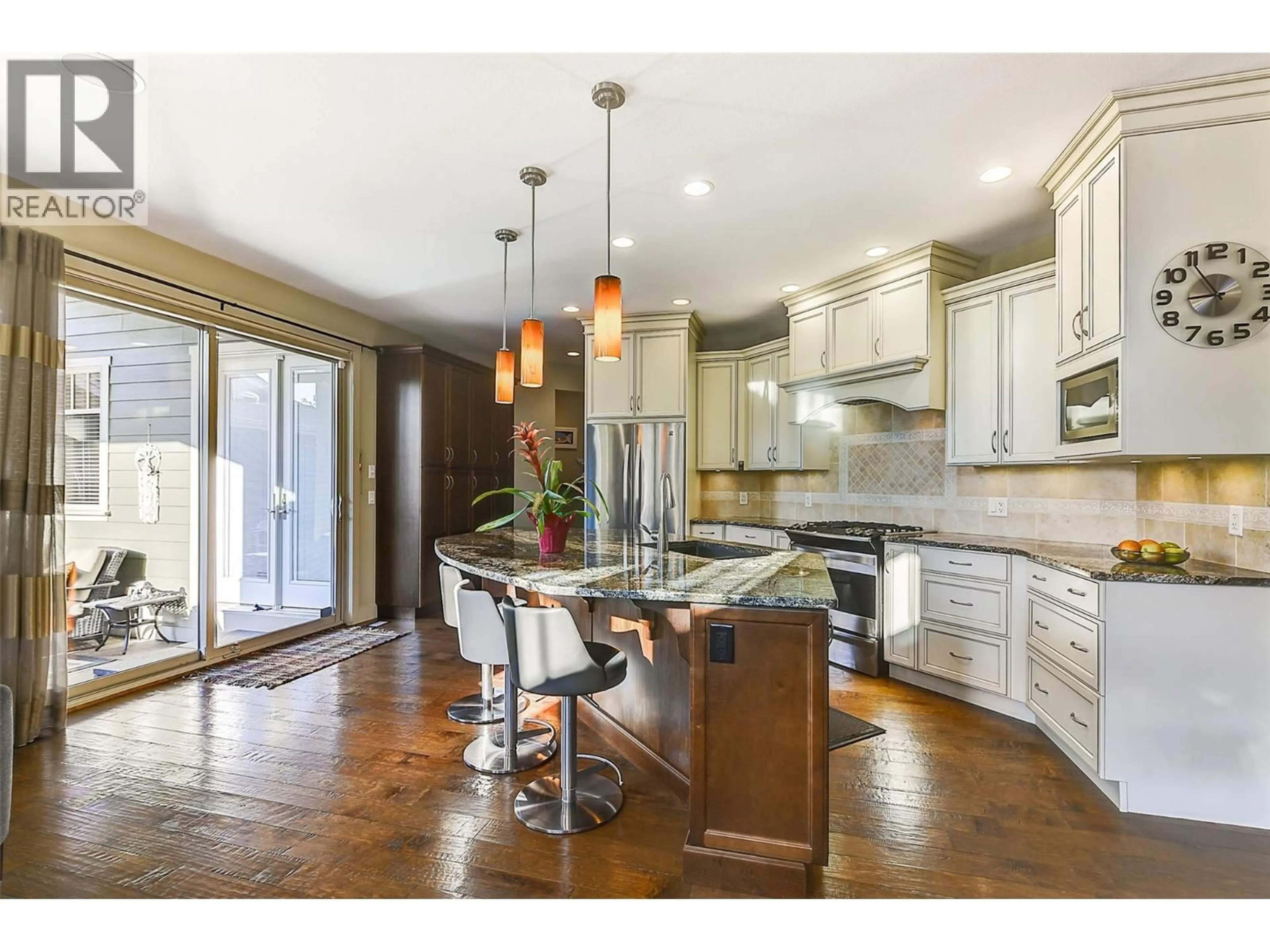 Open concept kitchen, unknown for 1147 GLENVIEW COURT, Kelowna British Columbia V1Y0A7