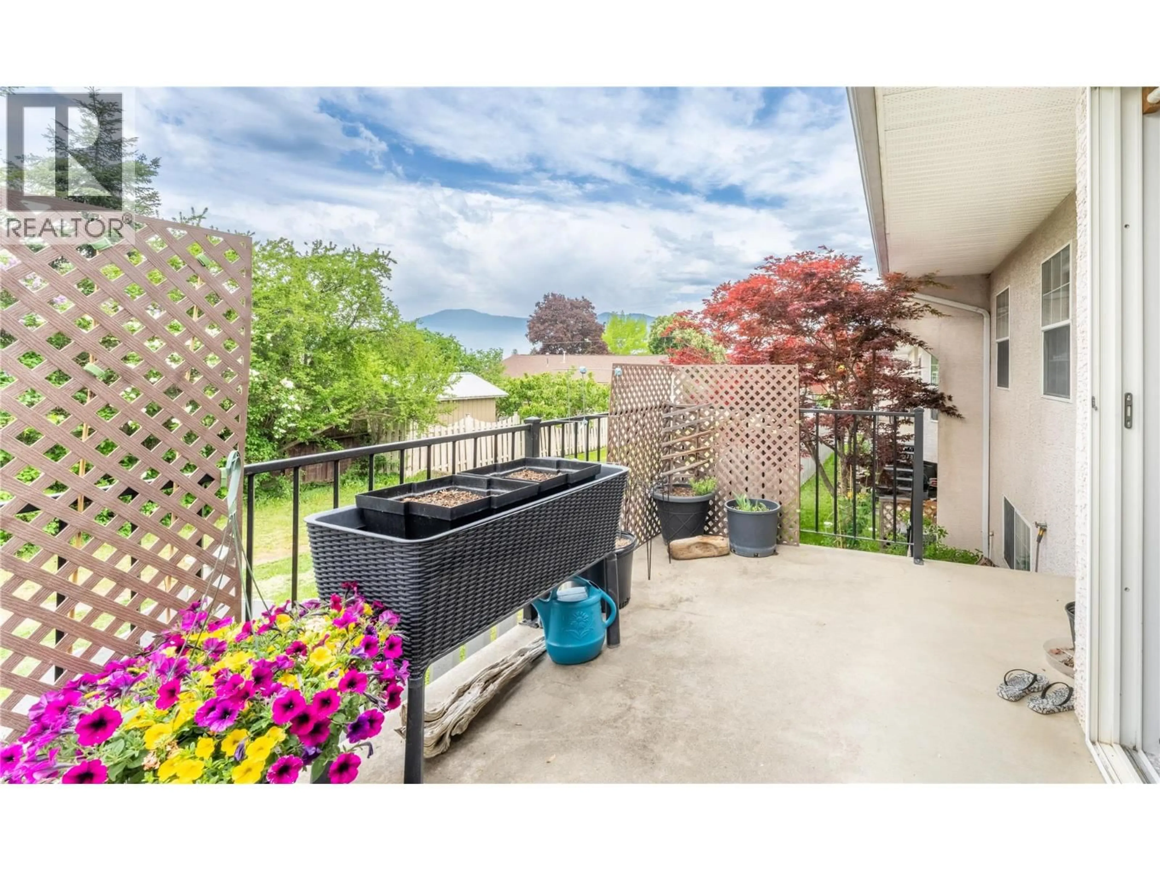 Patio, unknown for 5 - 210 20TH AVENUE SOUTH, Creston British Columbia V0B1G5