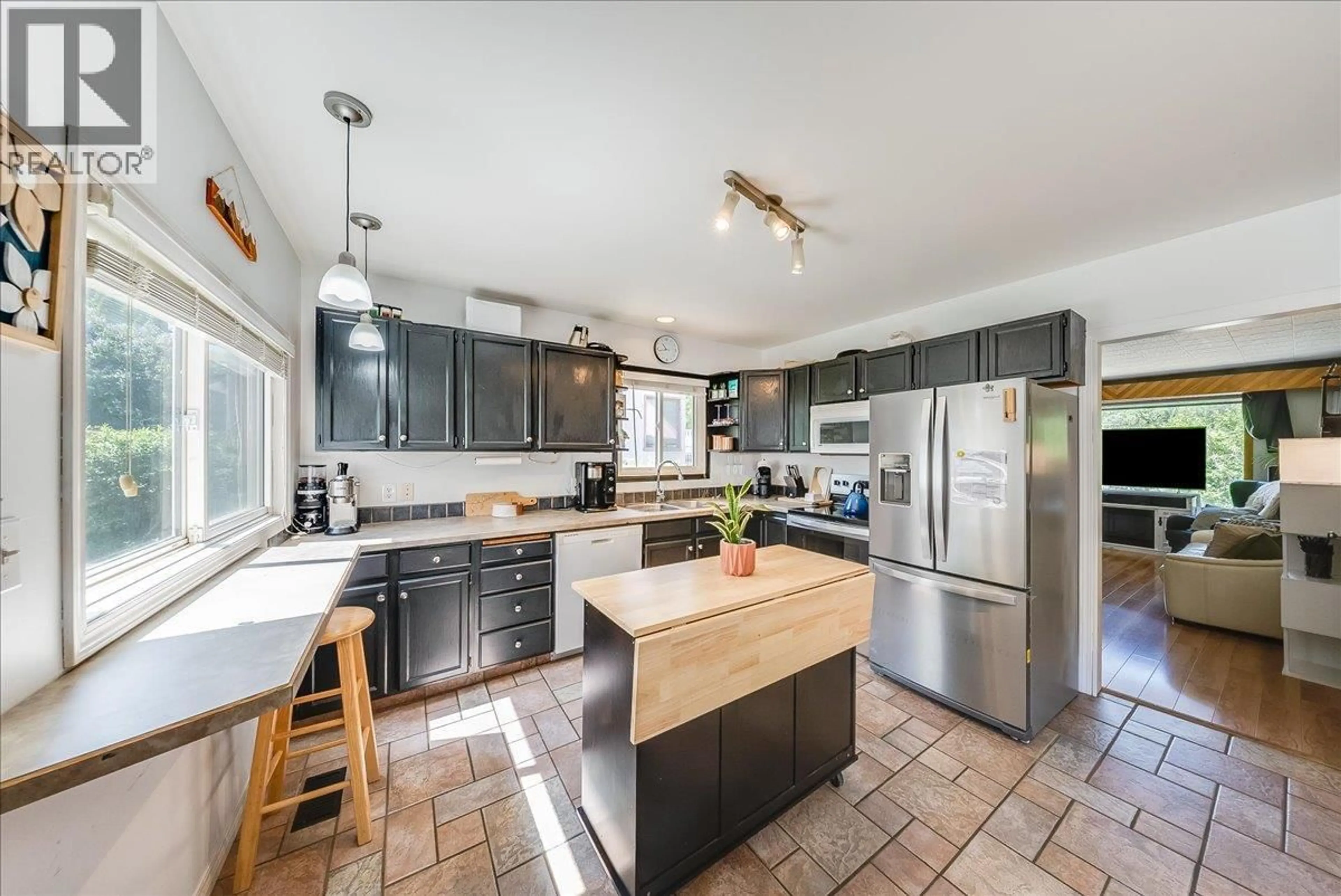 Open concept kitchen, unknown for 128 HAIG STREET, Warfield British Columbia V1R2L9