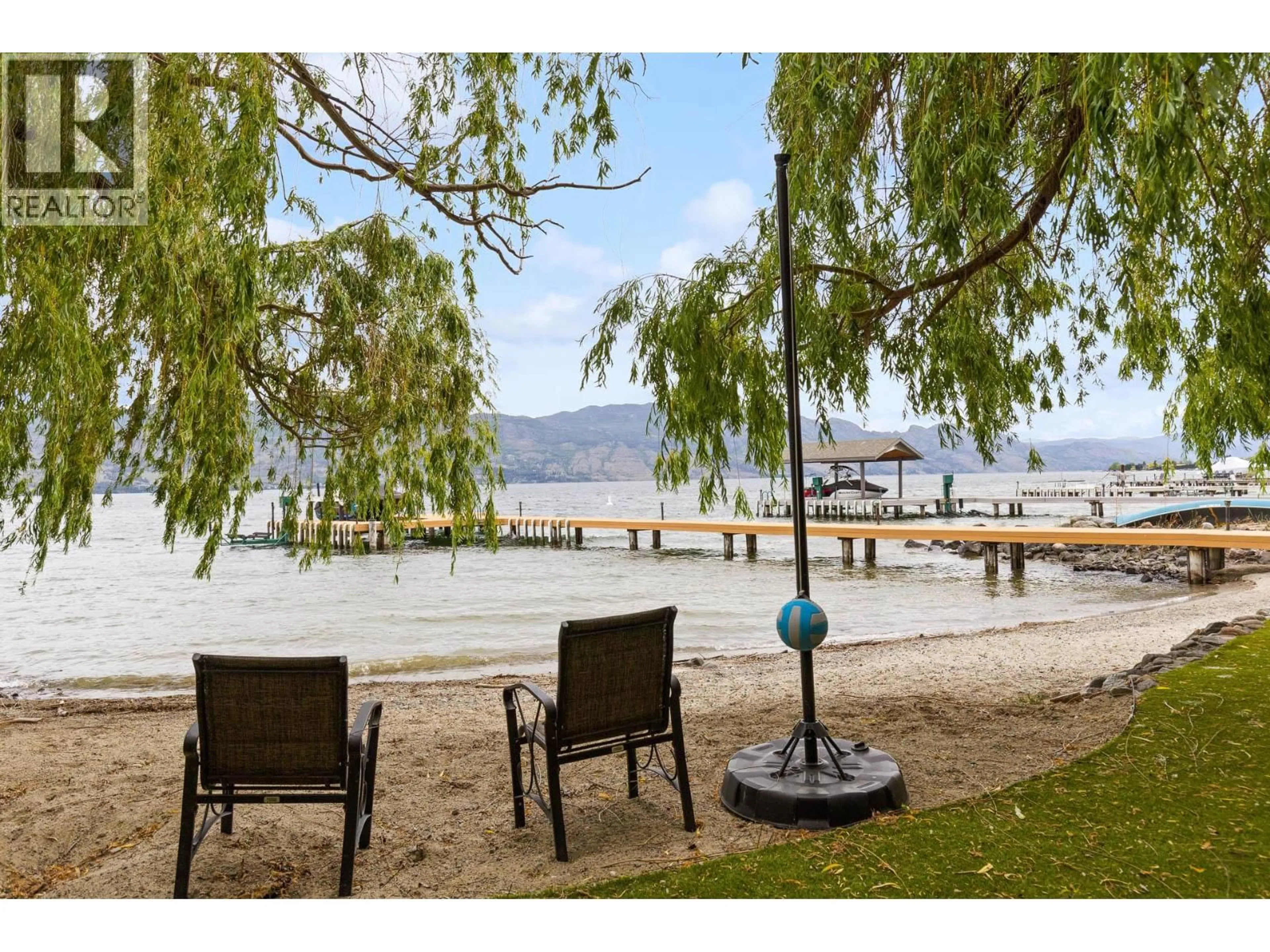 Patio, water/lake/river/ocean view for 1069 SUNNYSIDE ROAD, West Kelowna British Columbia V1Z2N7