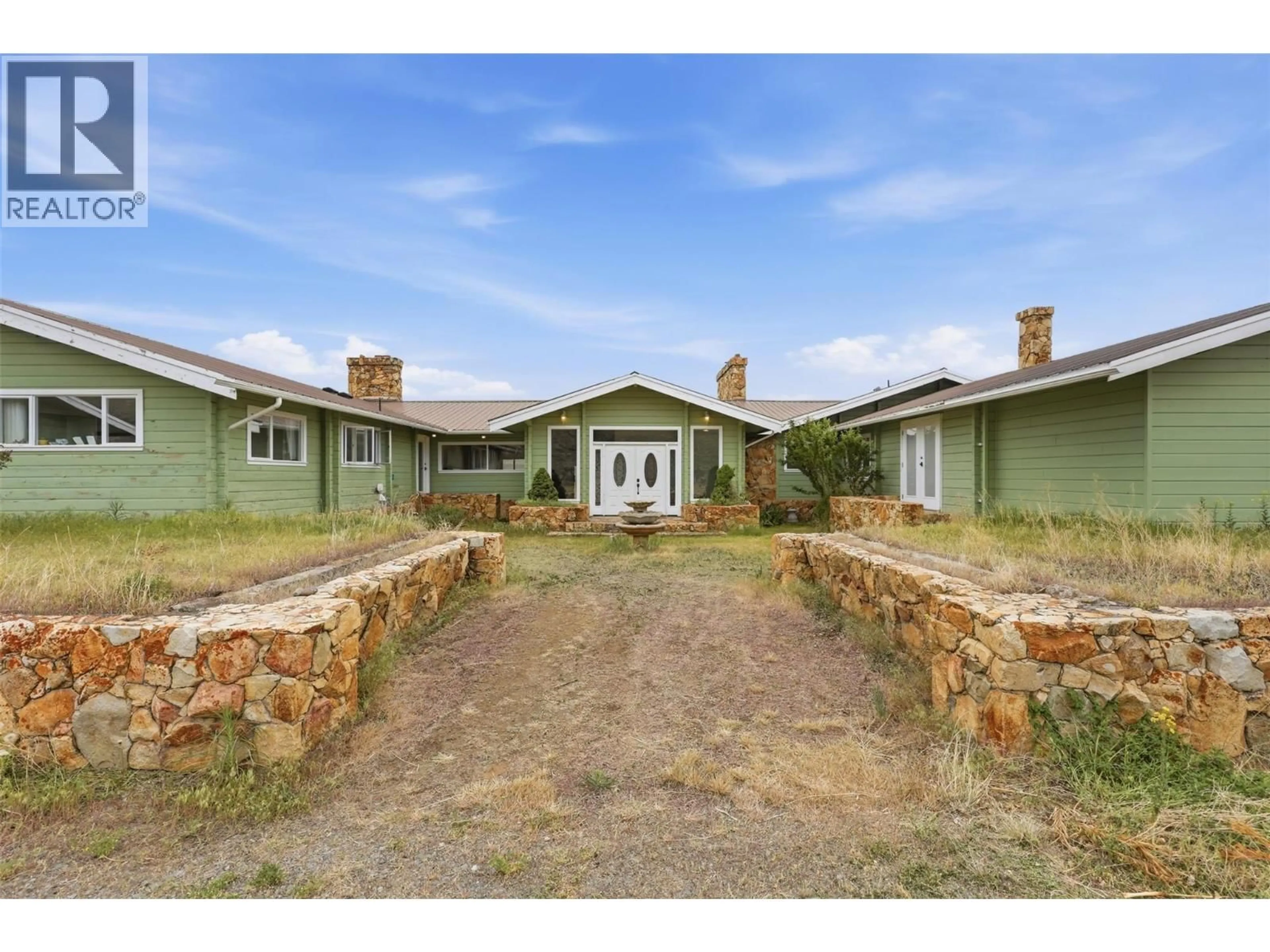 A pic from outside/outdoor area/front of a property/back of a property/a pic from drone, unknown for 1353 BALE ROAD, Kamloops British Columbia V0K2J0