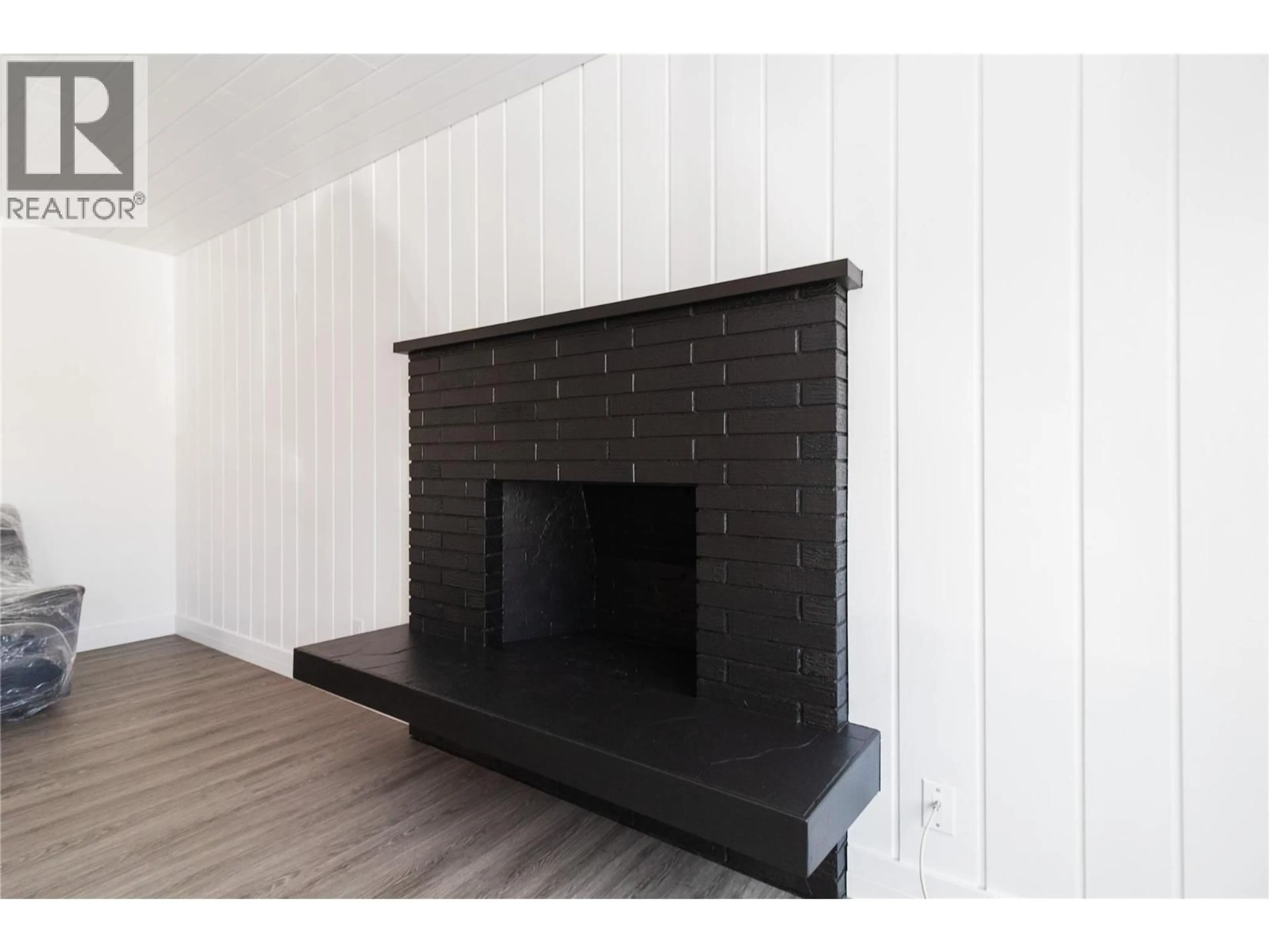 Unknown for 1352 ALDER COURT, Kelowna British Columbia V1Y3P9