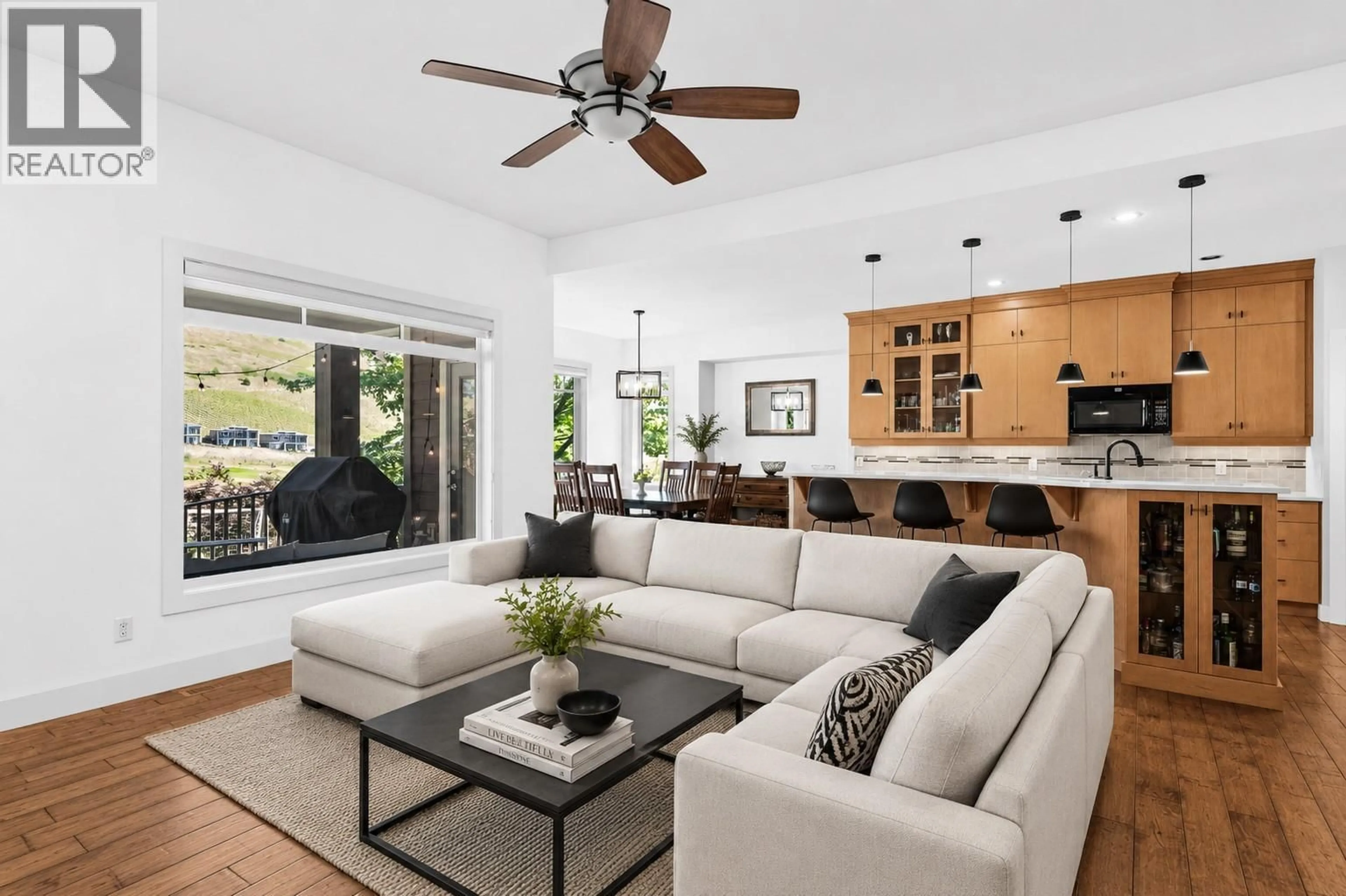 Living room with furniture, unknown for 1601 TOWER RANCH BOULEVARD, Kelowna British Columbia V1P1P9