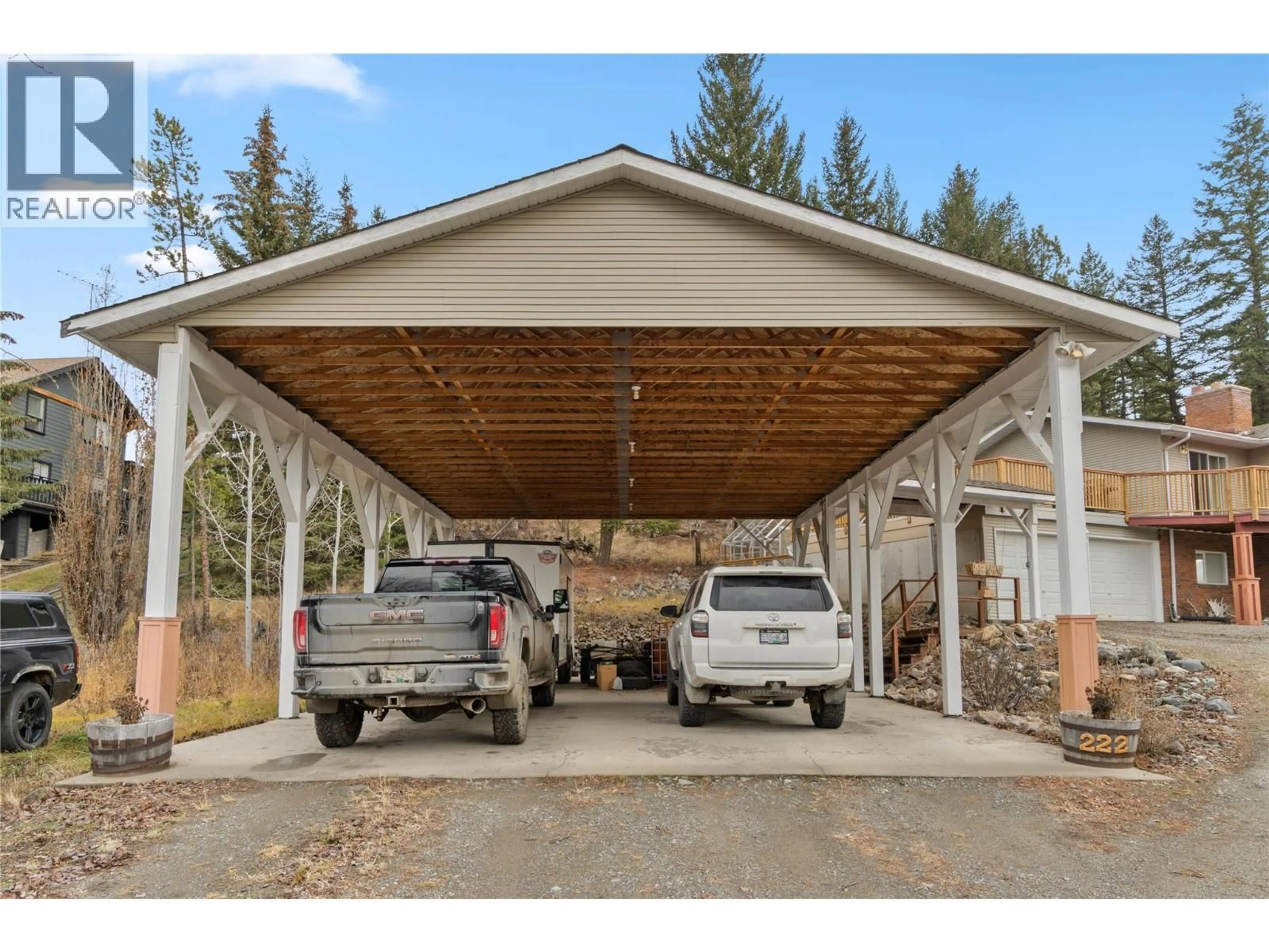 Indoor garage for 222 THRISSEL PLACE, Logan Lake British Columbia V0K1W0