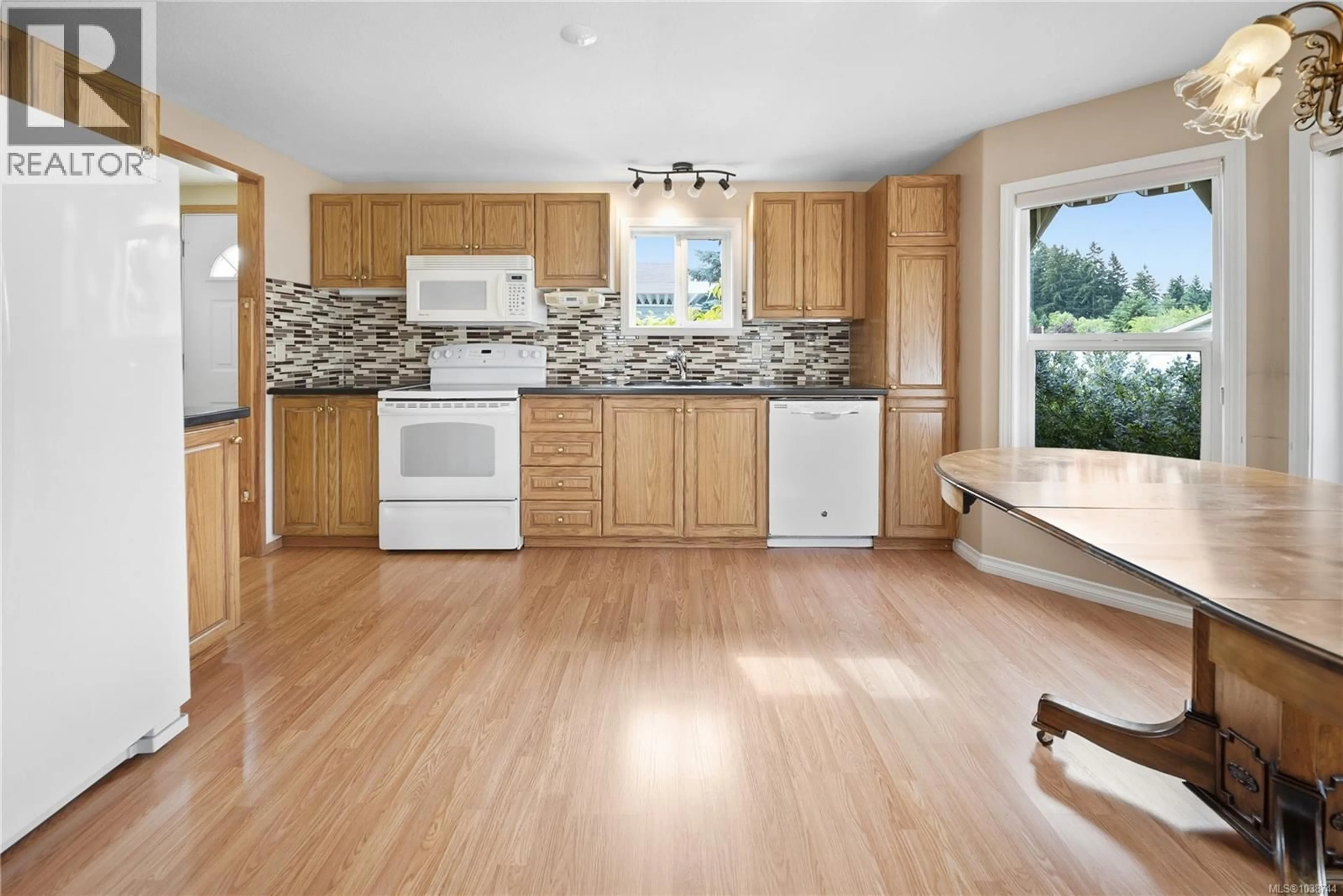 Open concept kitchen, unknown for 62 - 6214 RICH ROAD, Nanaimo British Columbia V9T6J2