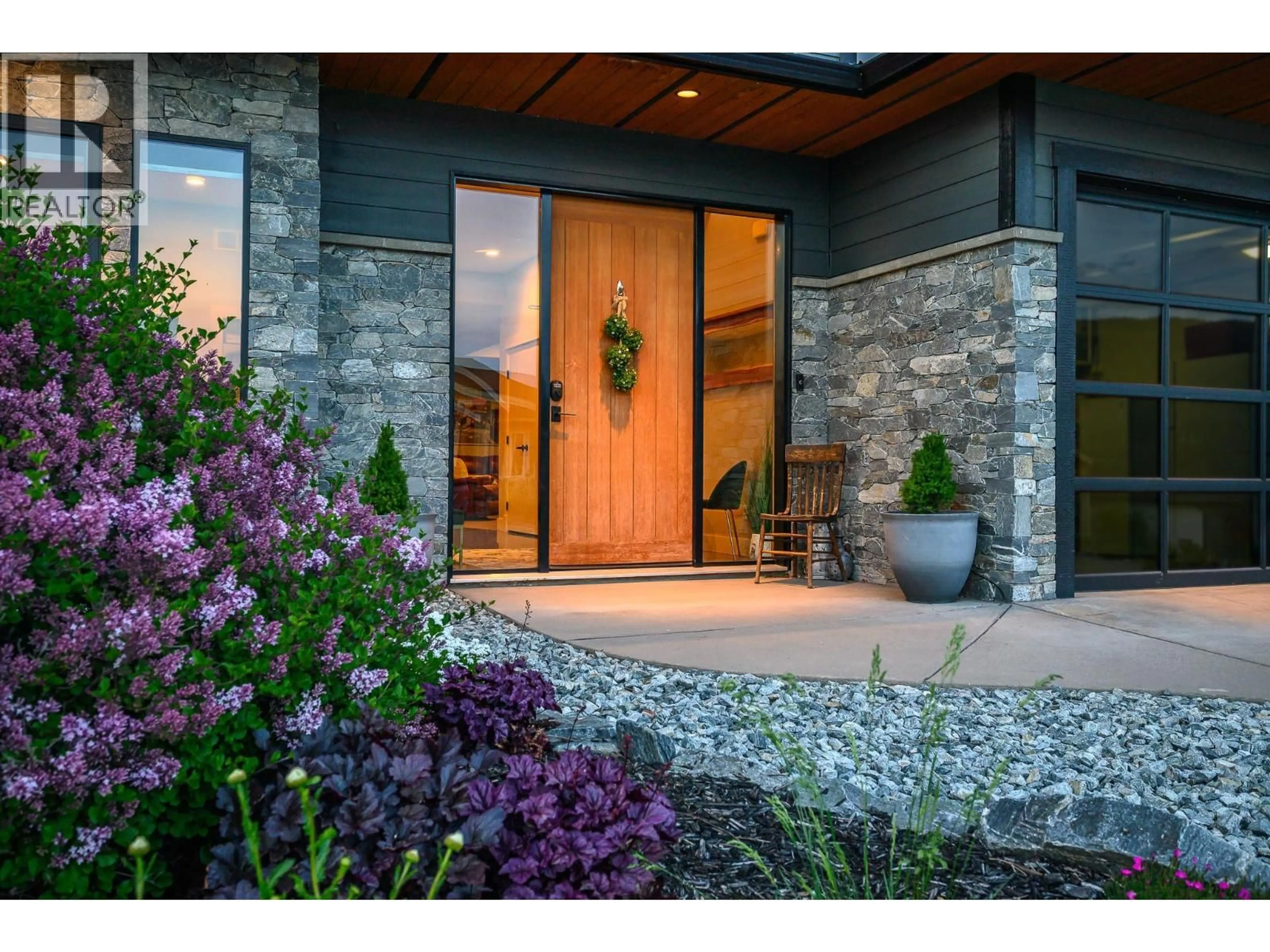 Indoor entryway for 7436 SUN PEAKS DRIVE, Vernon British Columbia V1B4C7