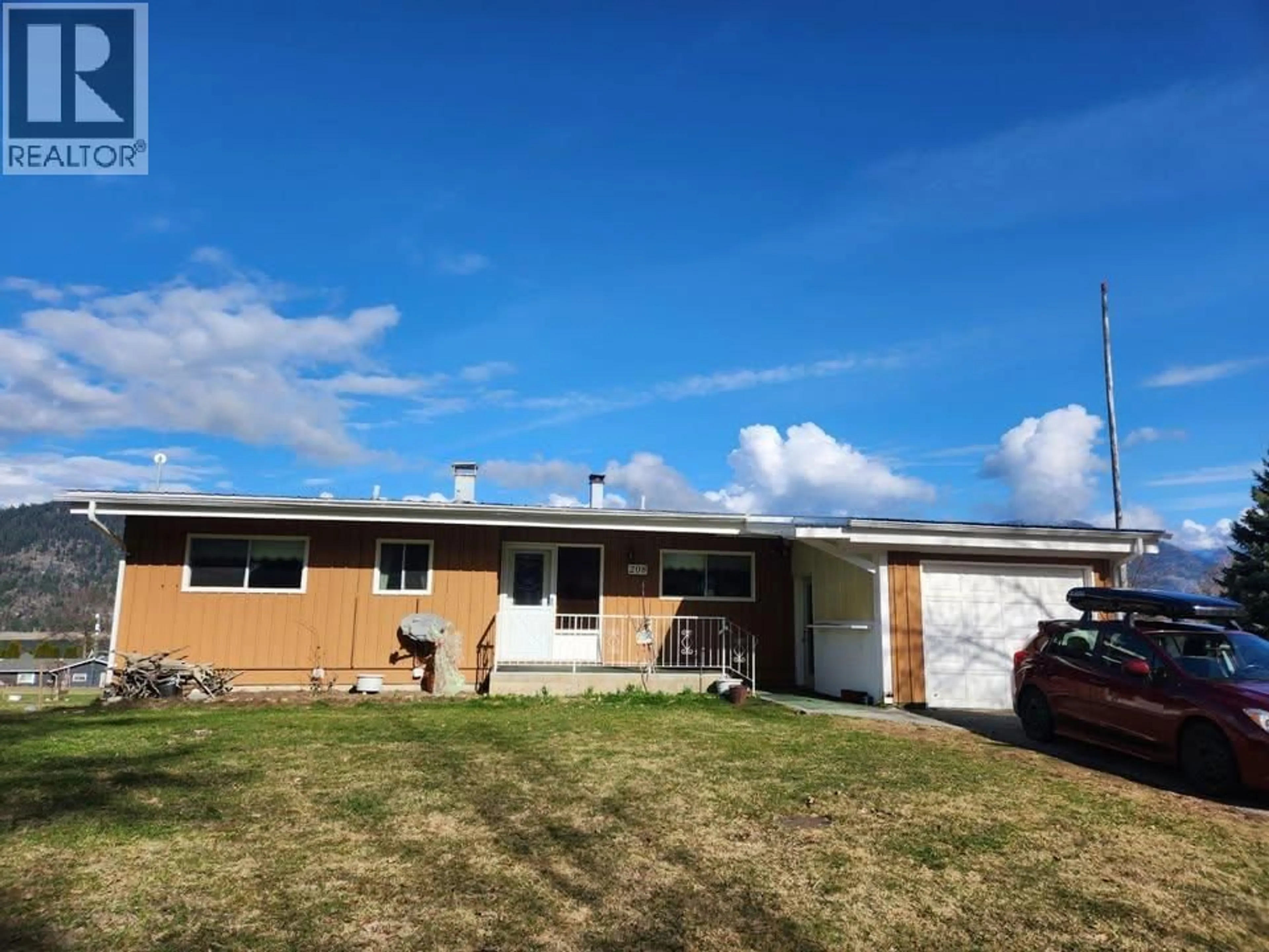 Unknown for 208 MAPLE STREET, Fauquier British Columbia V0G1J0