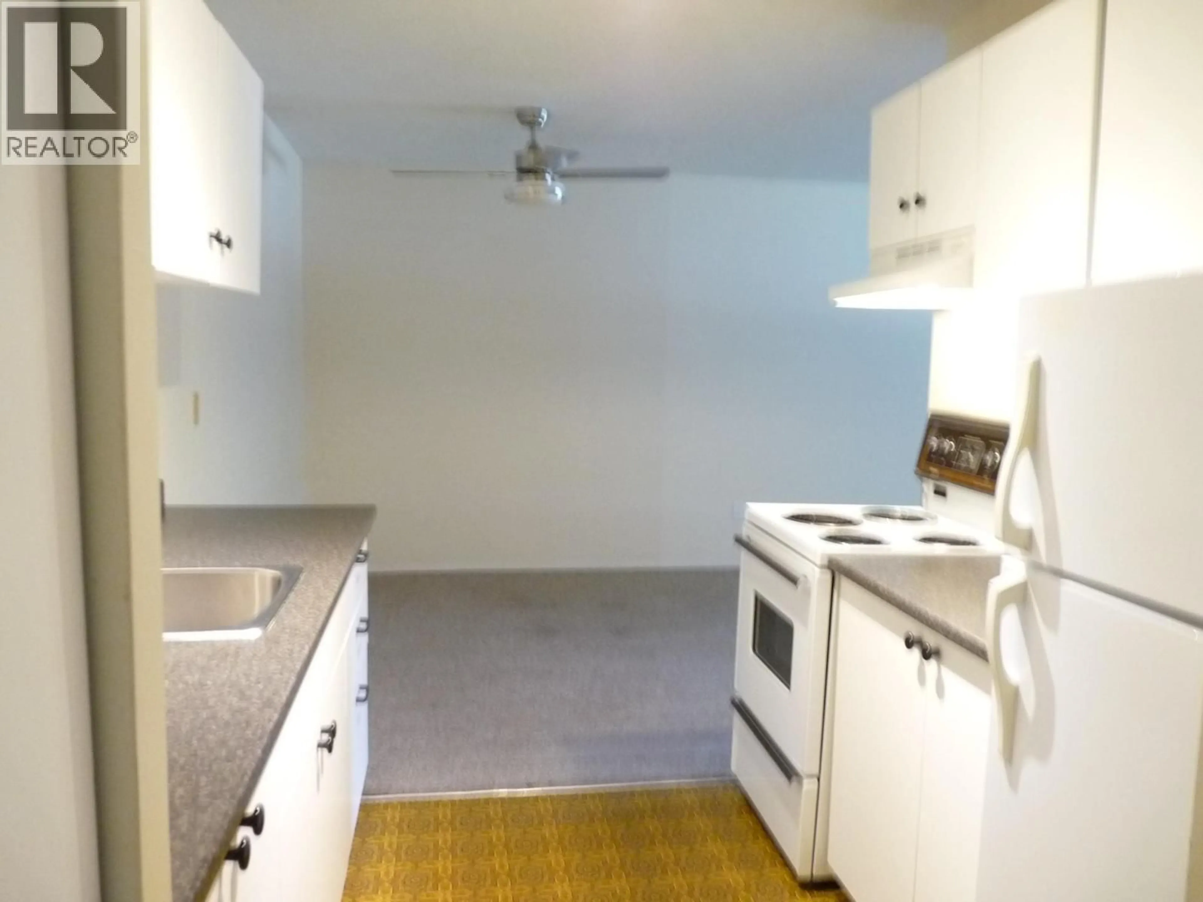 Standard kitchen, unknown for 1900 TRANQIUILLE ROAD, Kamloops British Columbia V2B7V1