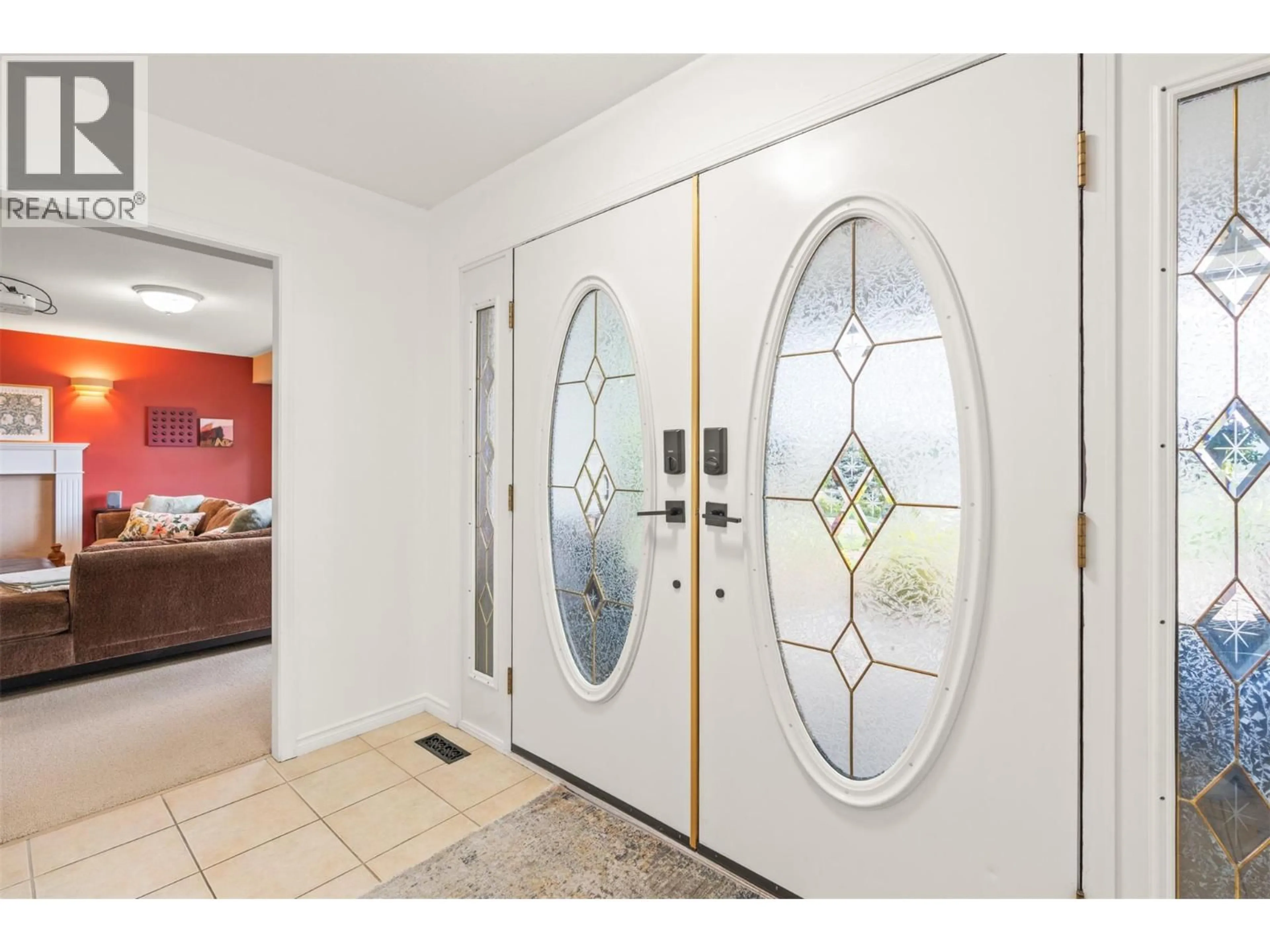 Indoor entryway for 493 TERRACE DRIVE, Coldstream British Columbia V1B2W9