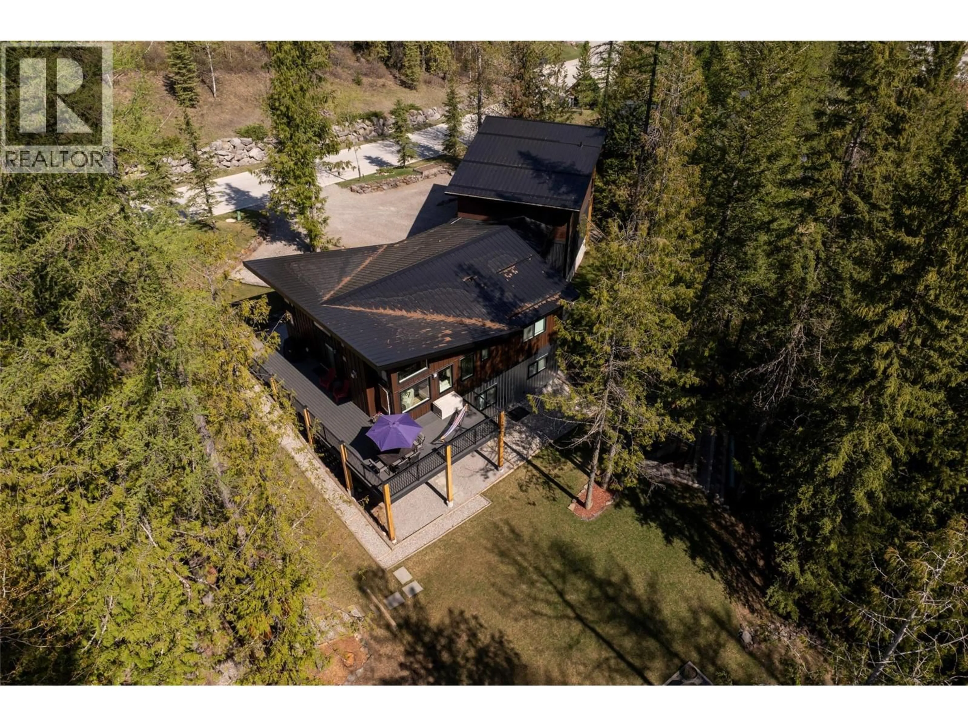 A pic from outside/outdoor area/front of a property/back of a property/a pic from drone, unknown for 9 LODGE TRAIL LANE, Fernie British Columbia V0B1M5