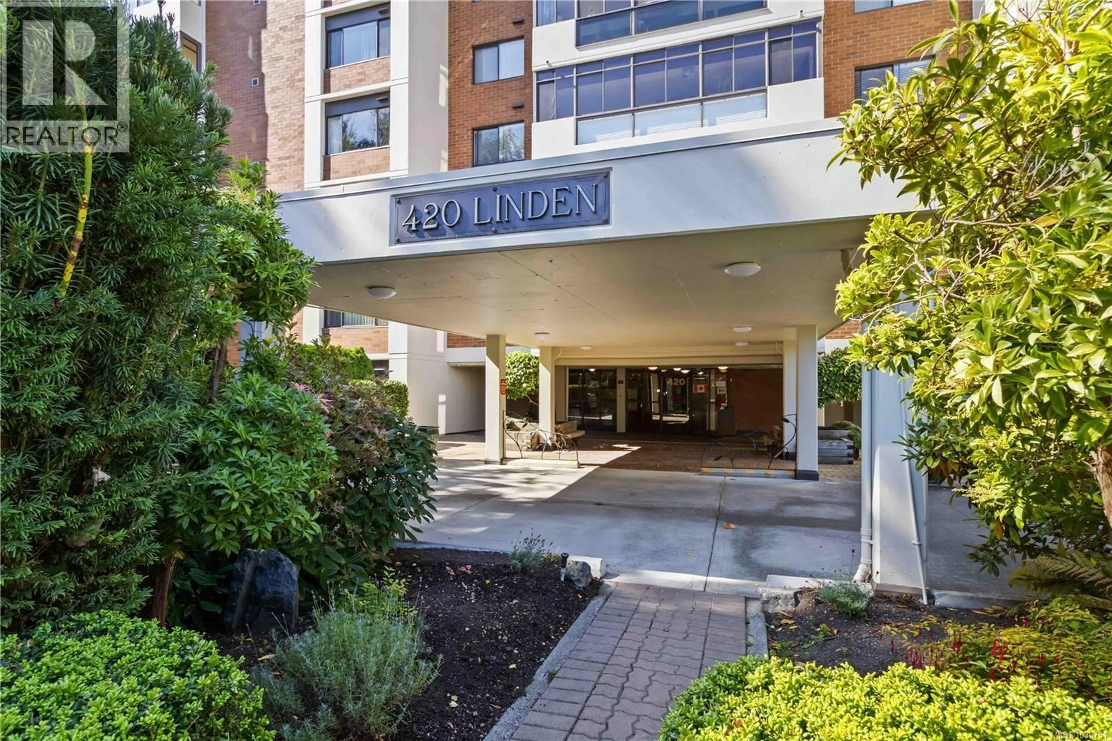 Indoor foyer for 403 - 420 LINDEN AVENUE, Victoria British Columbia V8V4G3