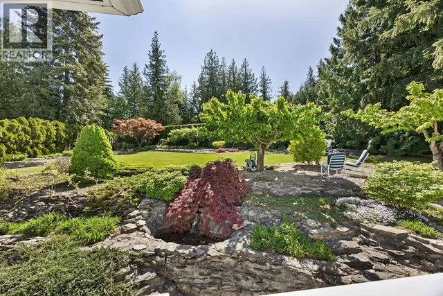 2864 HILLTOP ROAD, Sorrento 4