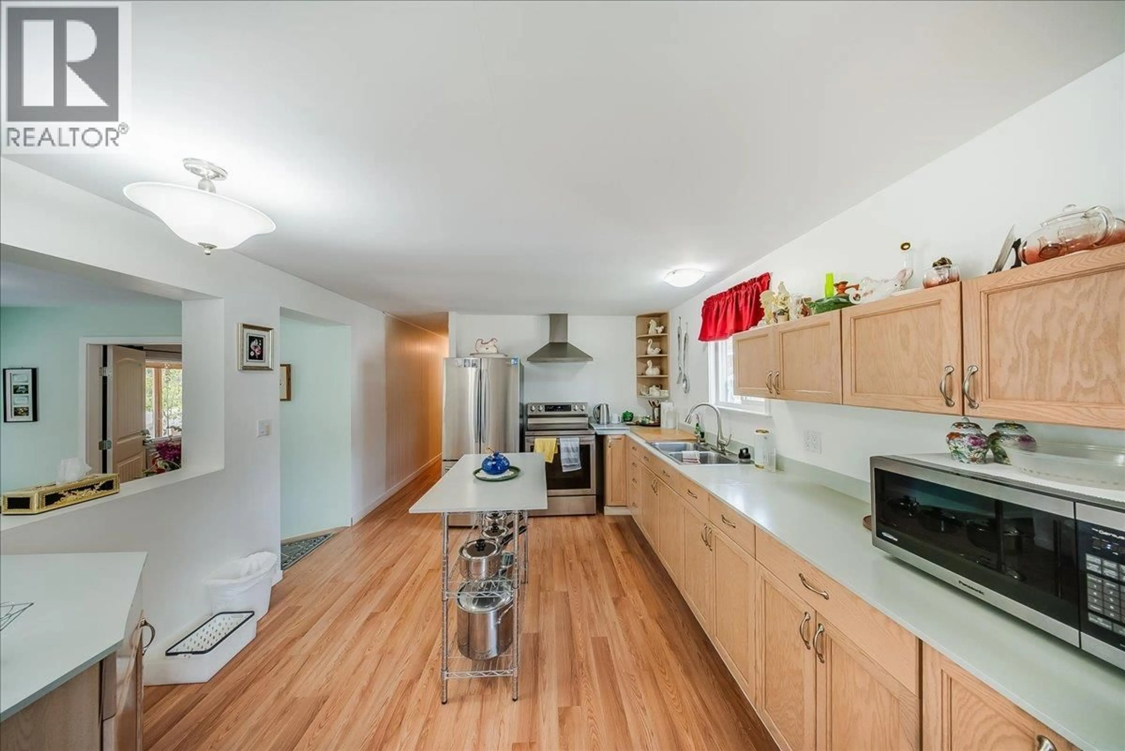 Open concept kitchen, unknown for 53 - 500 16TH AVENUE, Genelle British Columbia V0G1G0