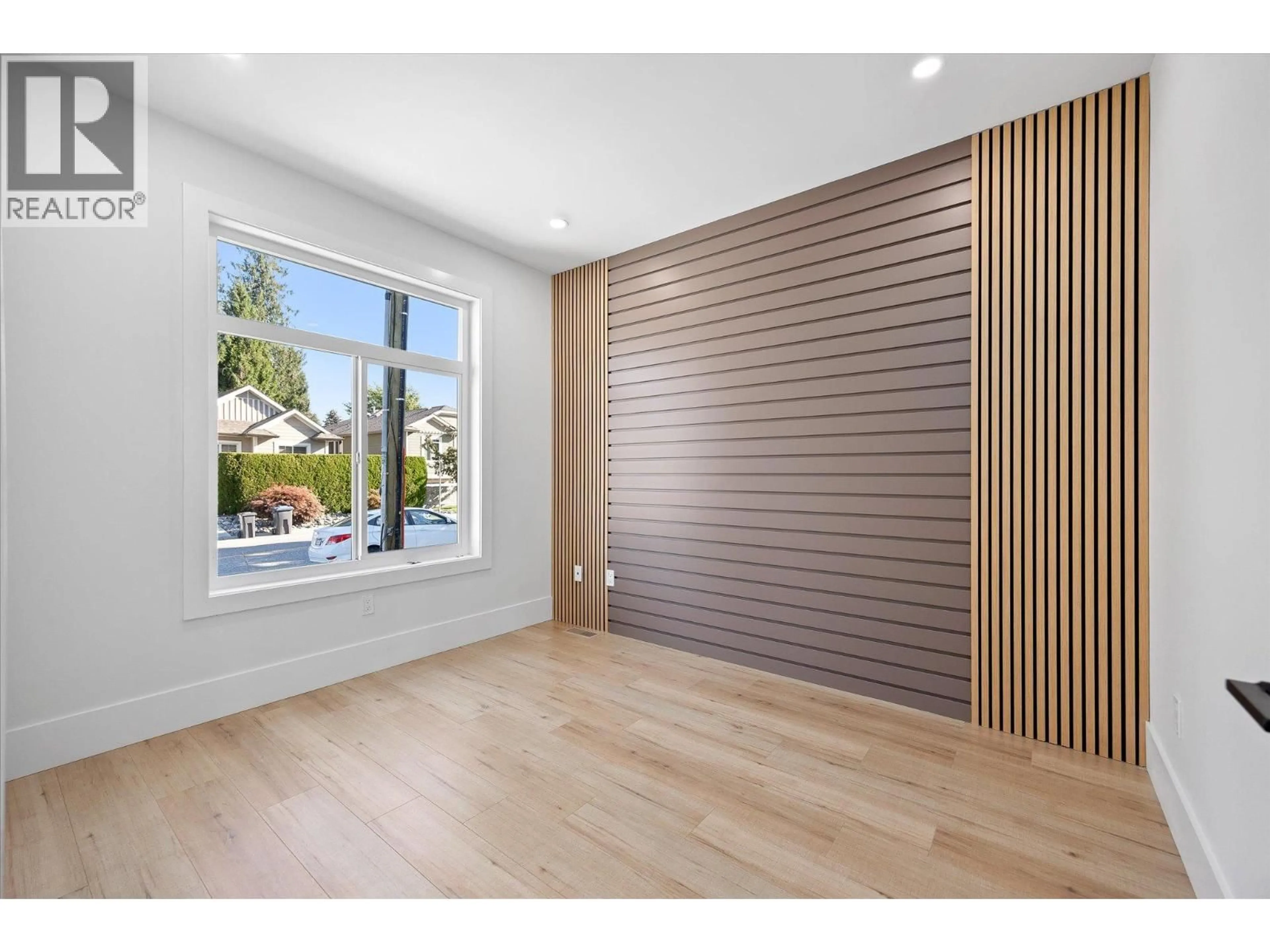 Unknown for 701 MCCLURE ROAD, Kelowna British Columbia V1W1M2