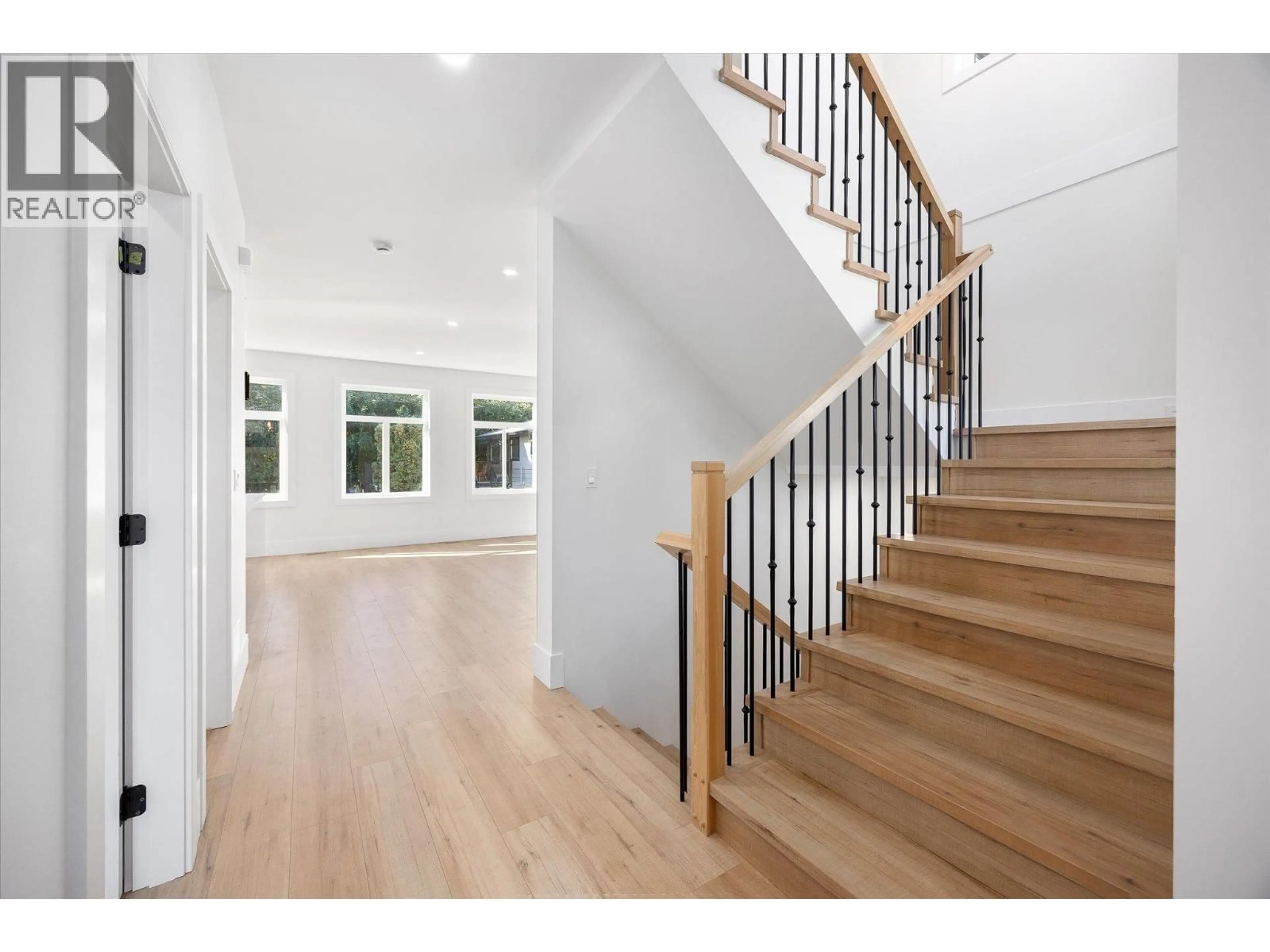 Unknown for 701 MCCLURE ROAD, Kelowna British Columbia V1W1M2