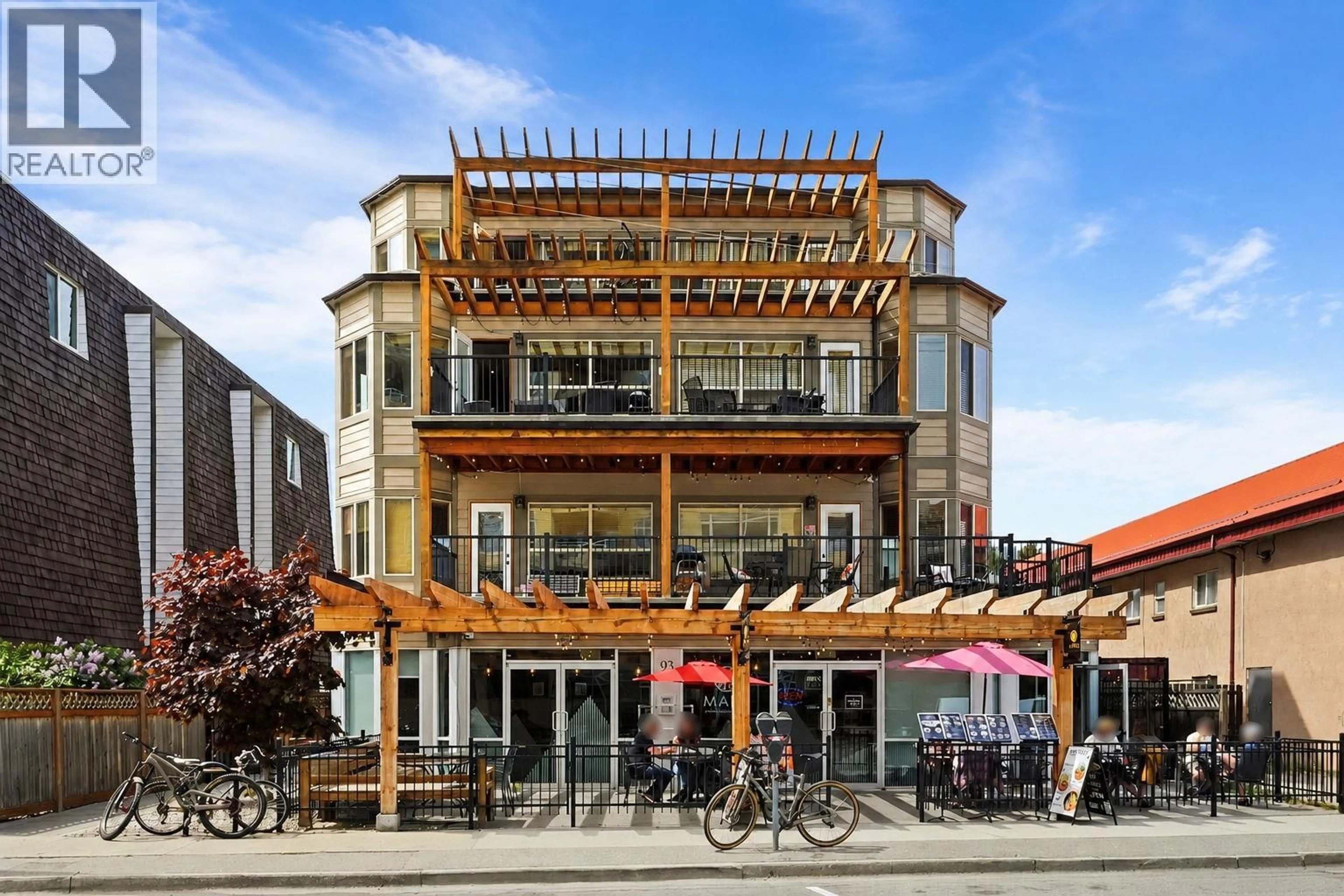 Patio, building for 301 - 93 WINNIPEG STREET, Penticton British Columbia V2A5L9